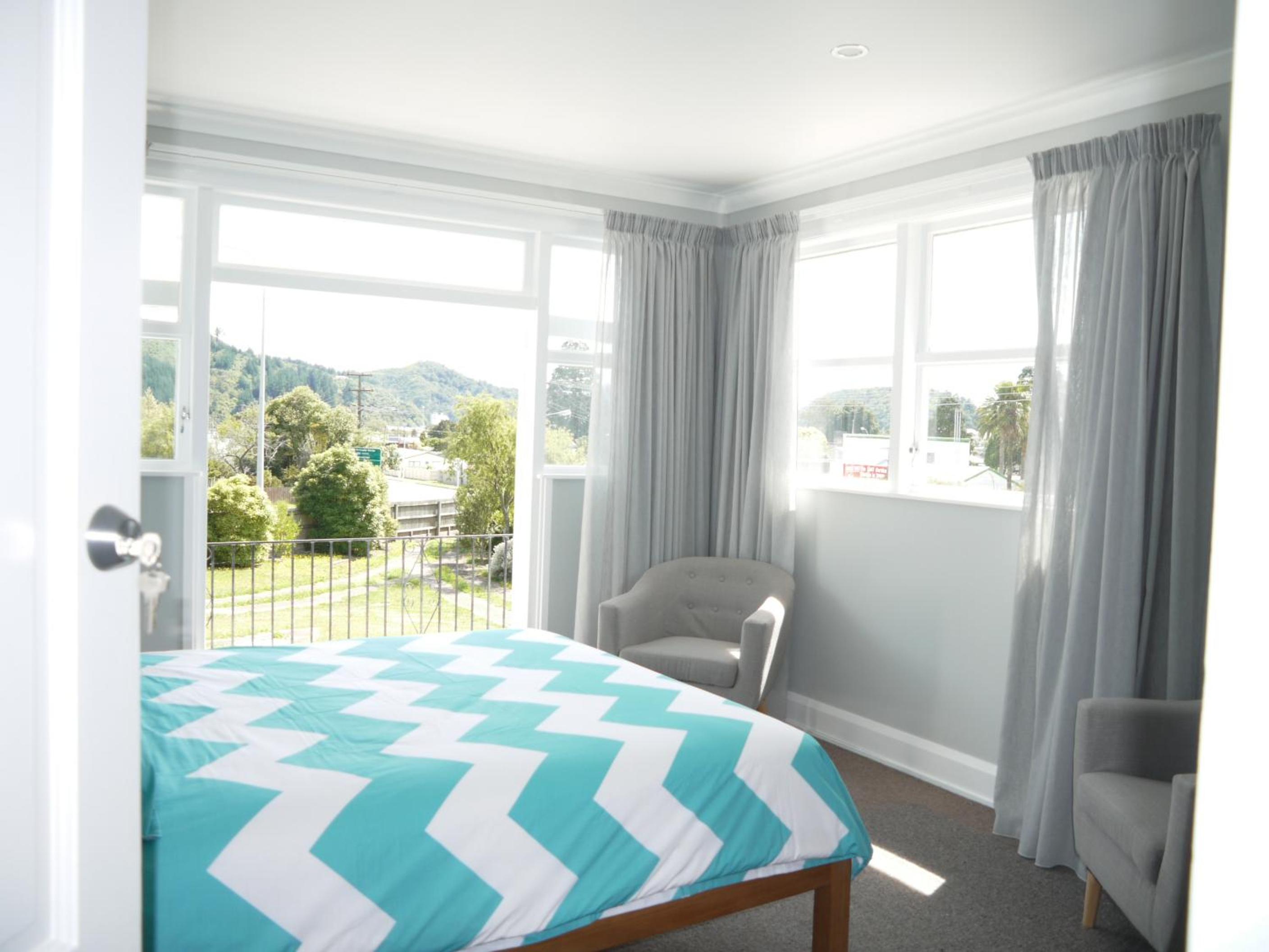 Deluxe Queen Room - 2 photo 1