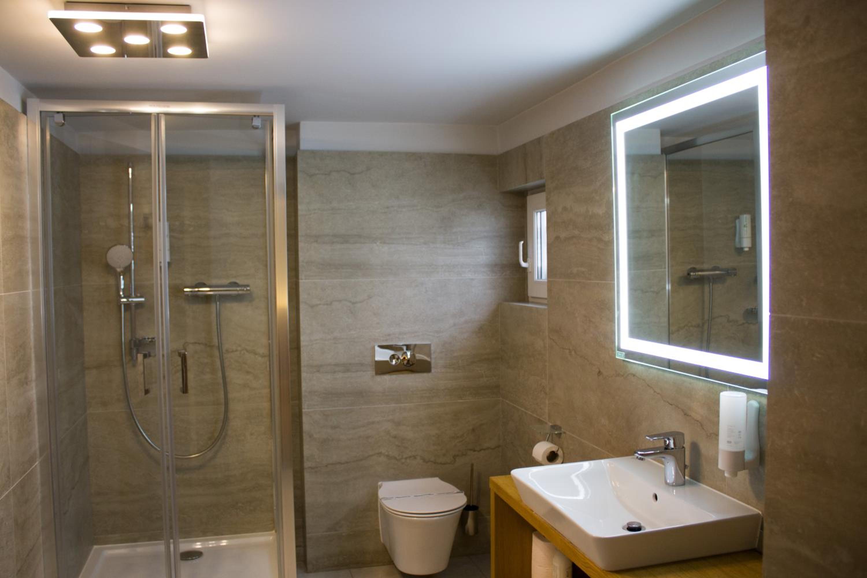 Budget Double Room photo 2