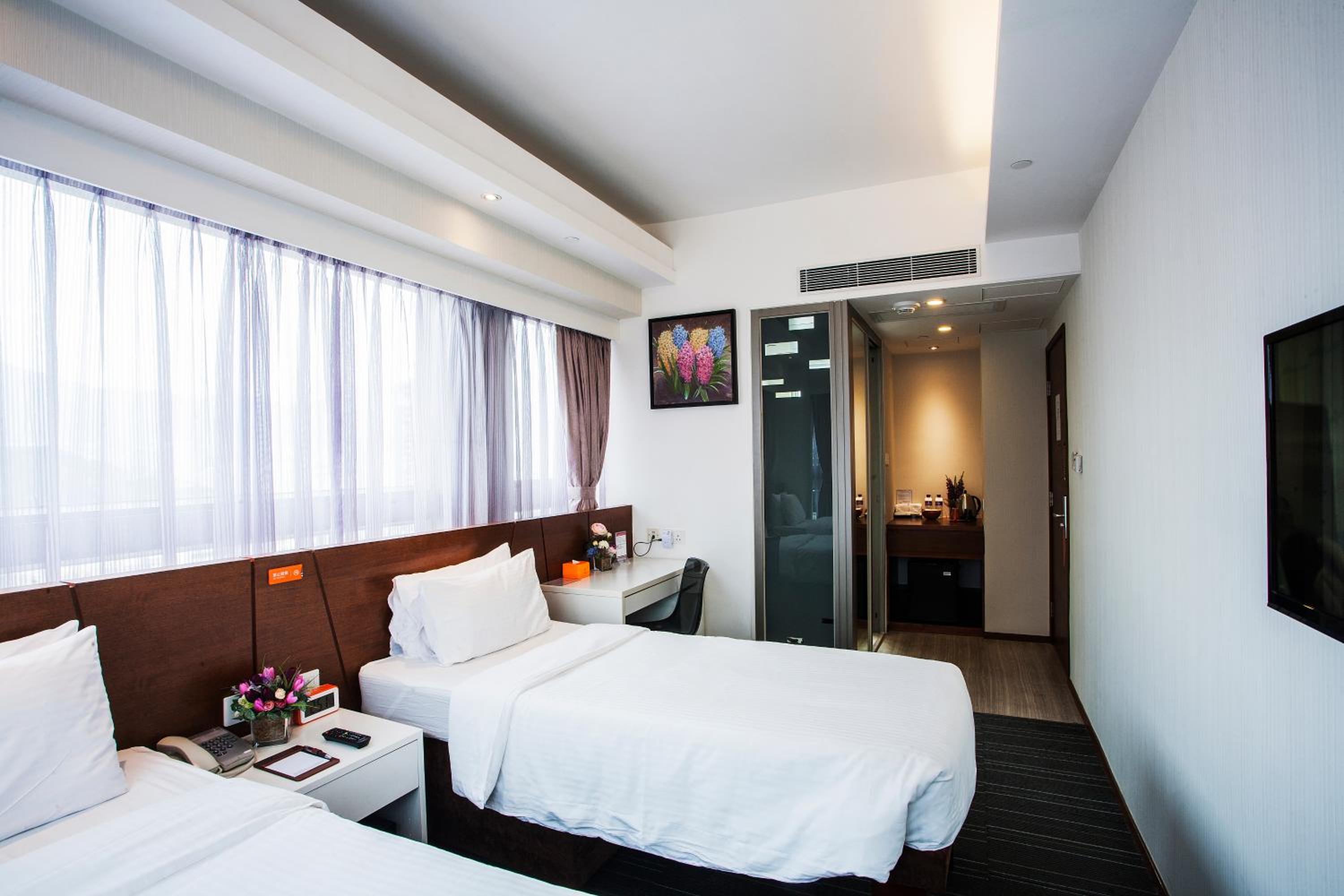 Superior Twin Room photo 2