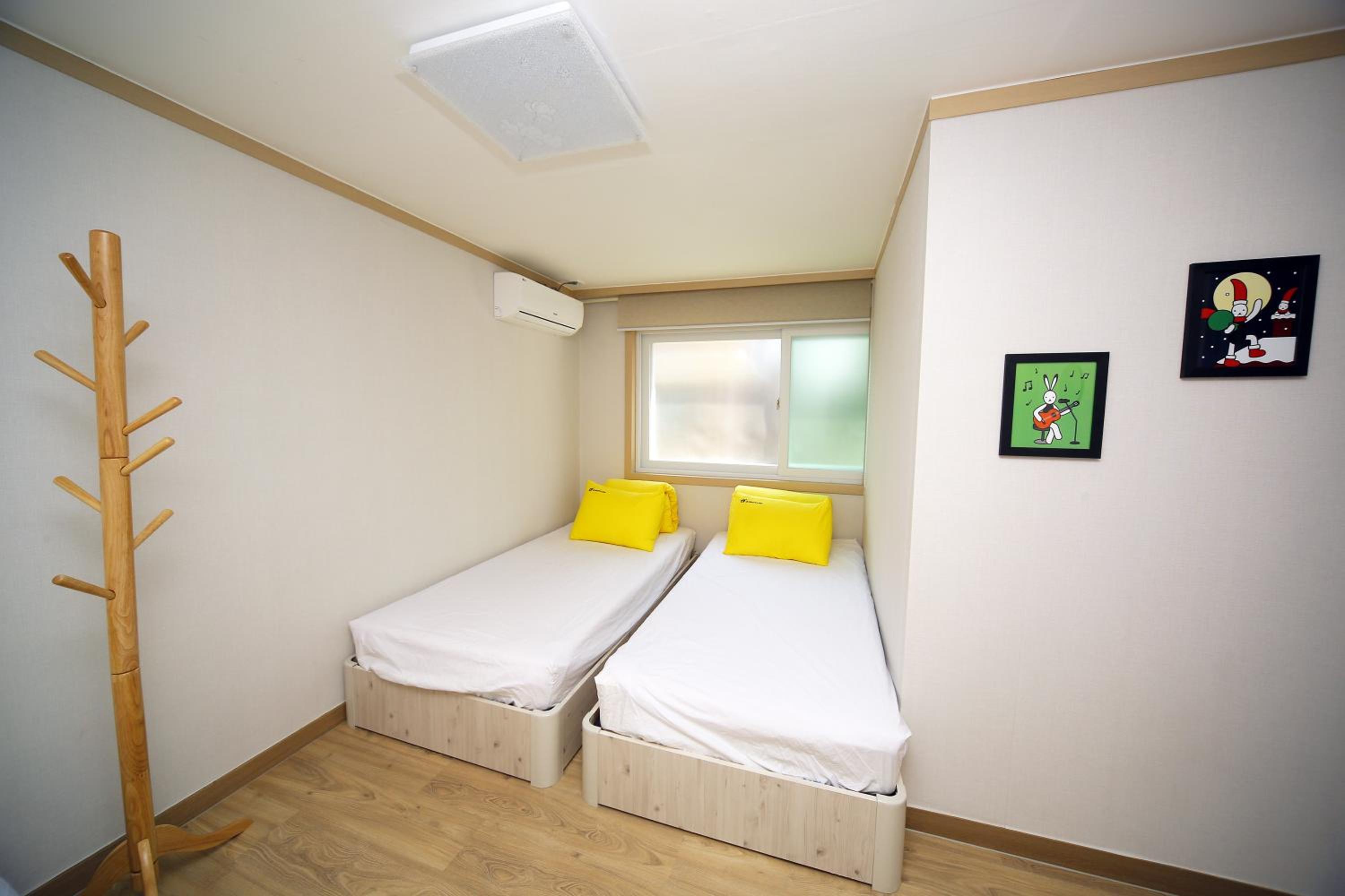 Twin Room - Photo 4