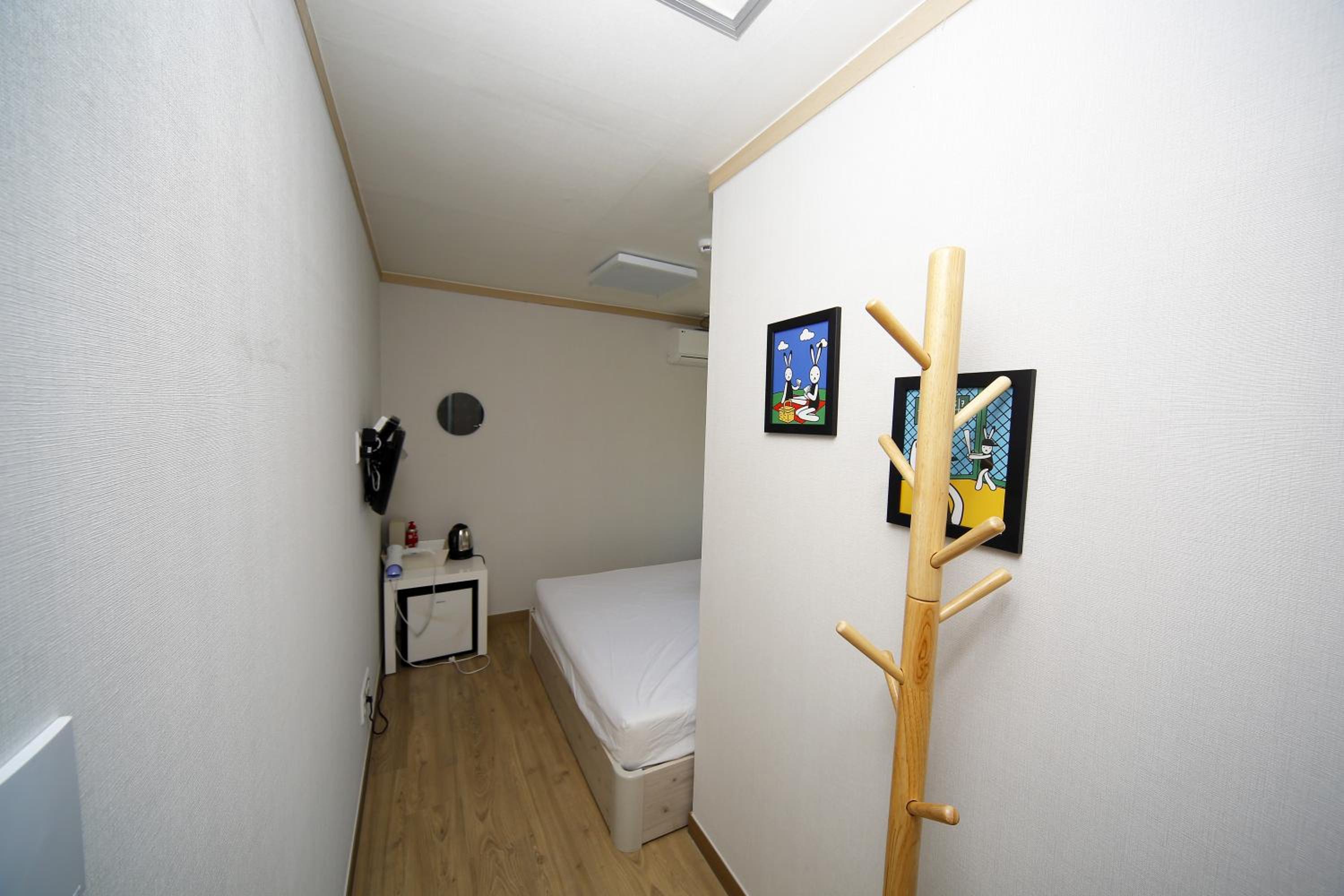 Double Room - Photo 3