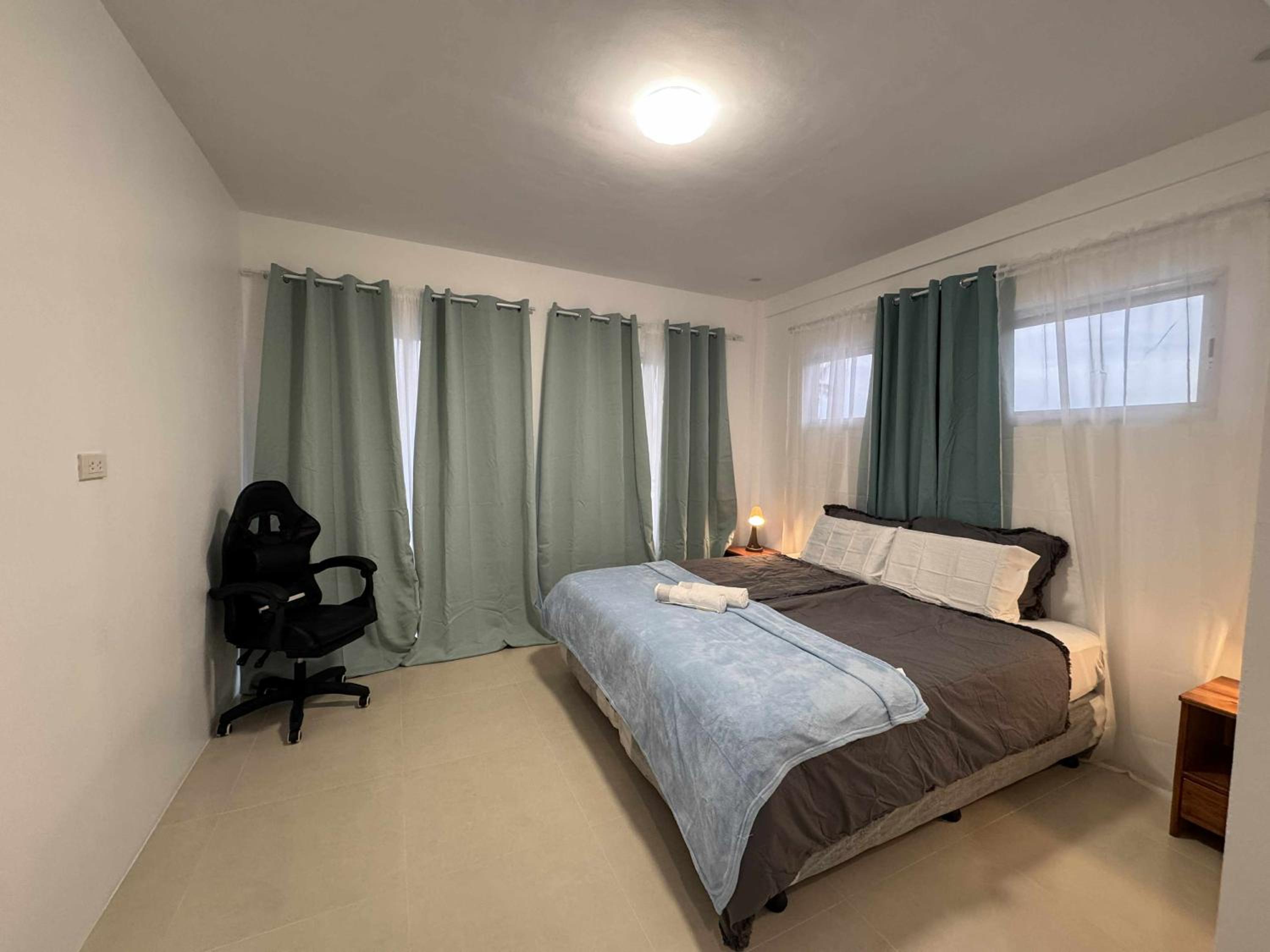 King Room with Balcony photo 2