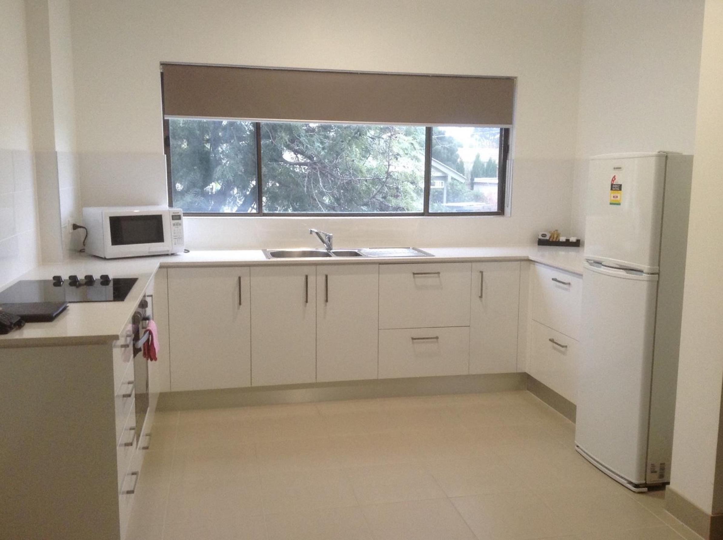 One-Bedroom Apartment - Photo 2