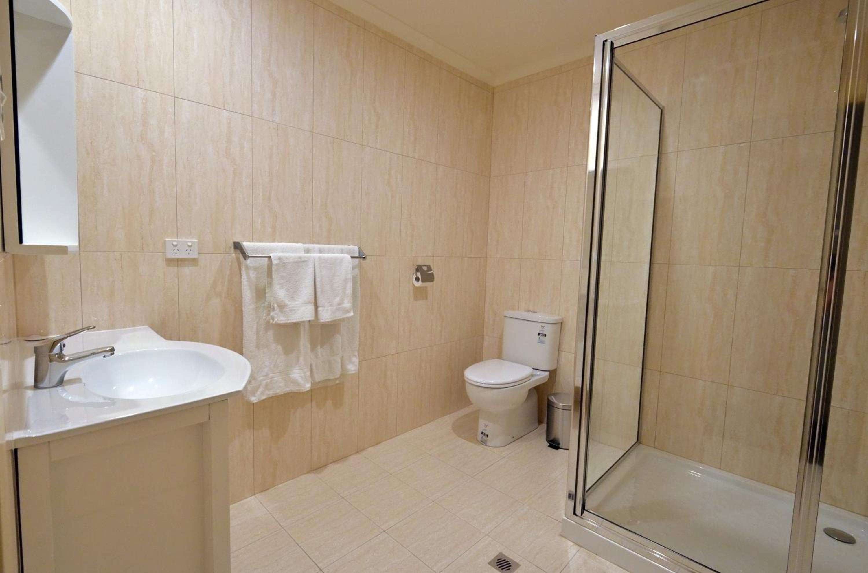 Deluxe King Room photo 2