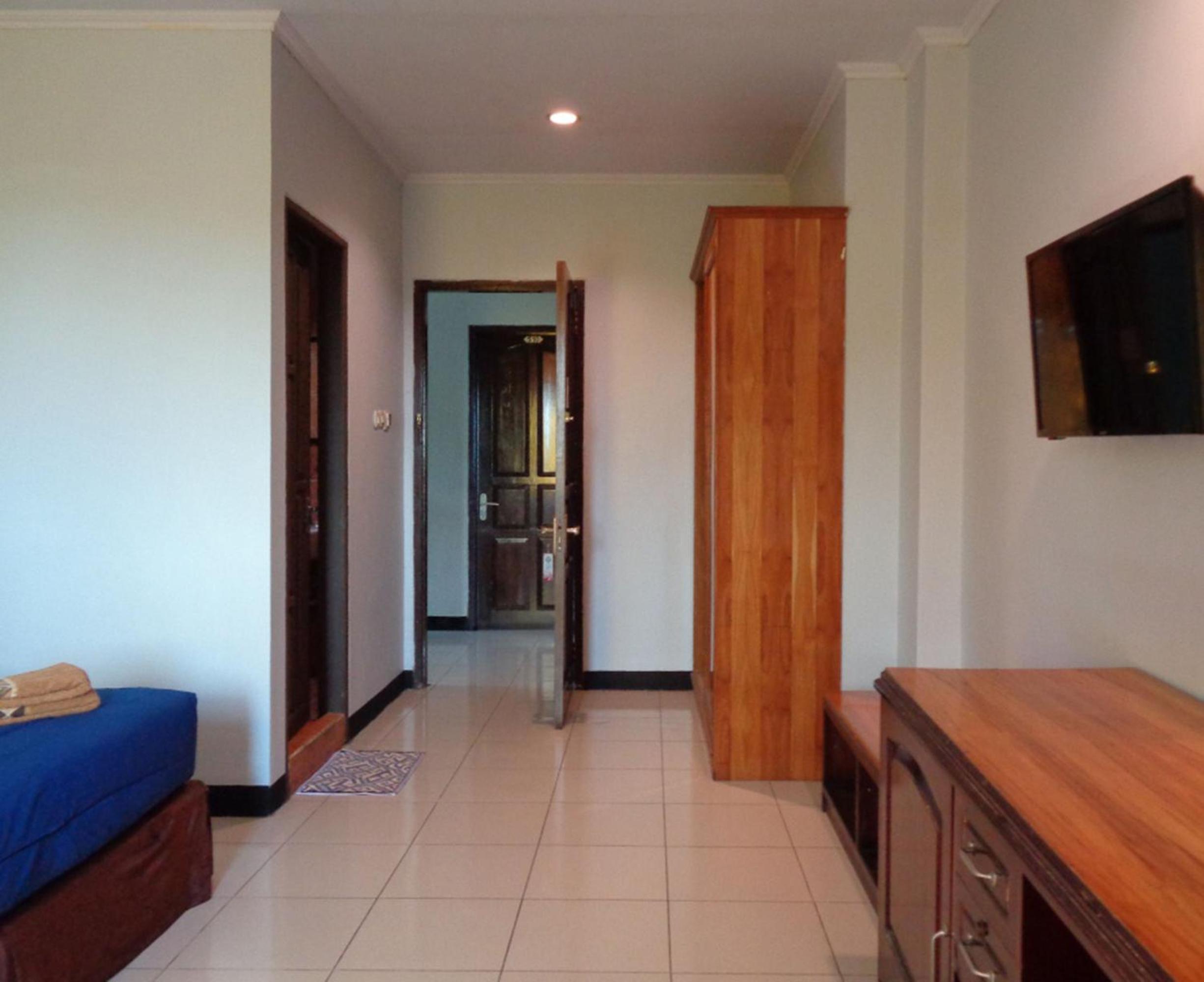 Deluxe Room - Photo 7