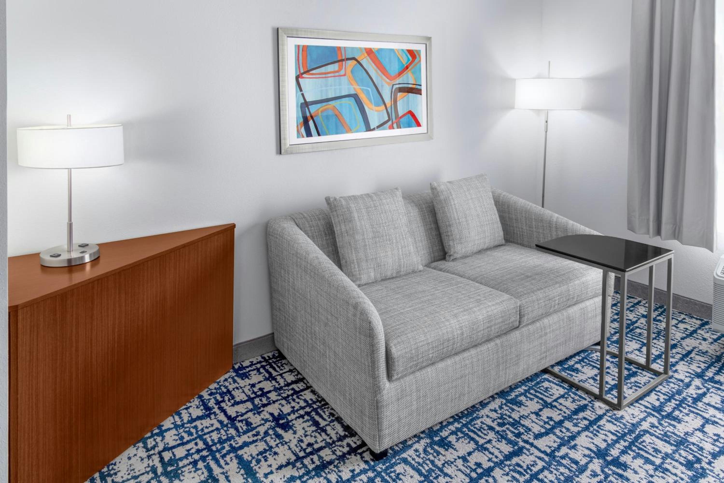 King Suite with Sofa Bed photo 2