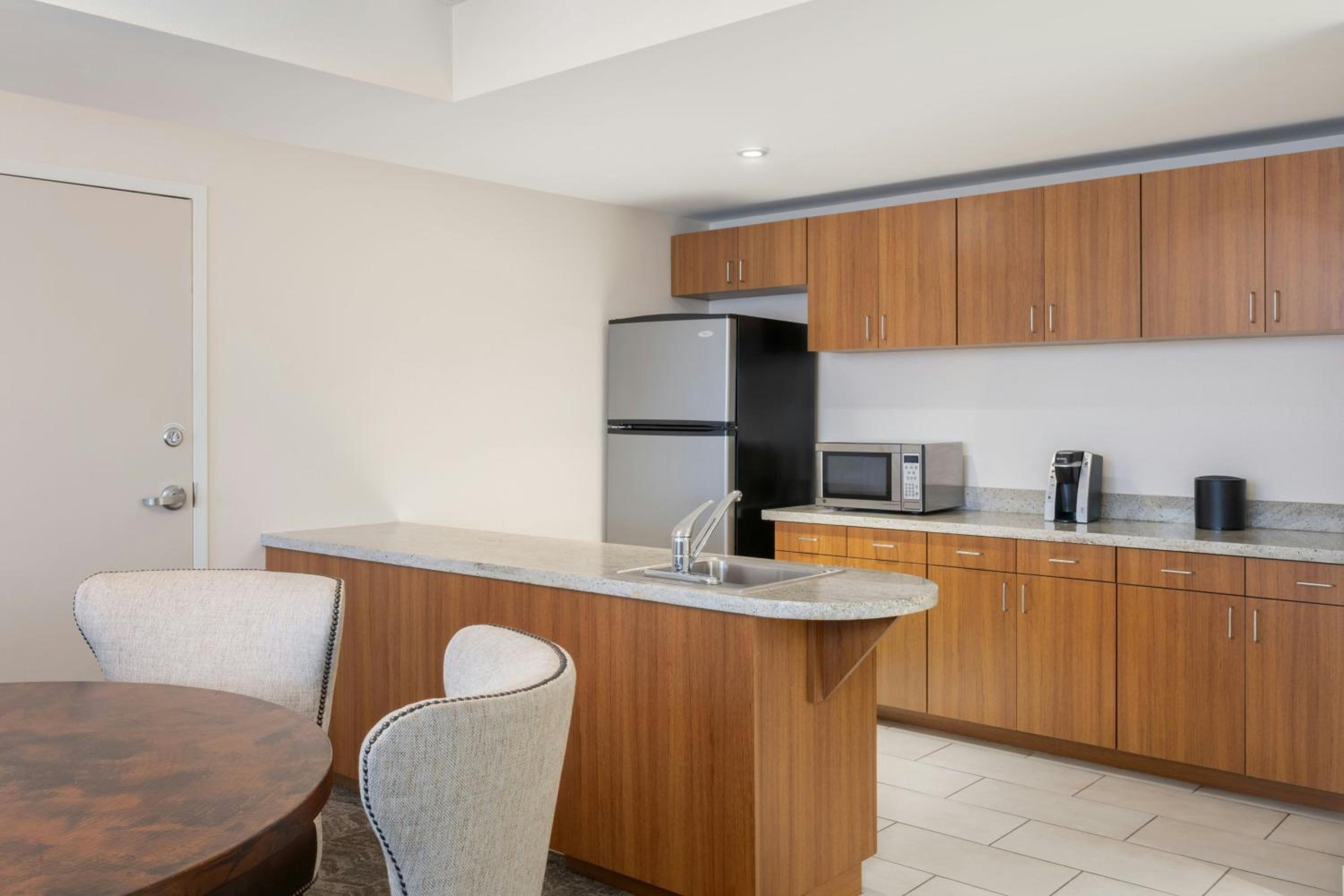 King Suite - Hearing Accessible - Photo 2