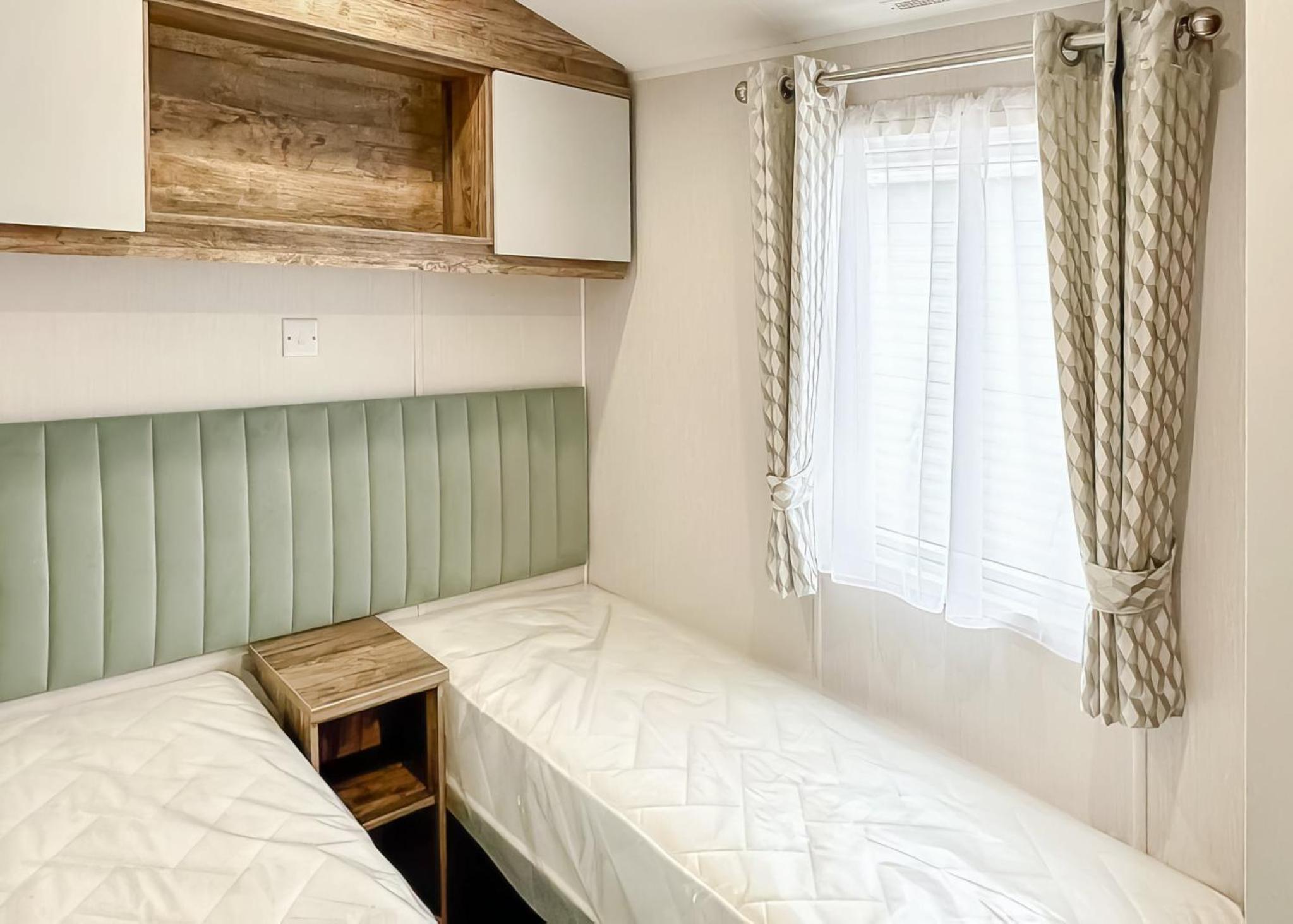 Mobile Home 9