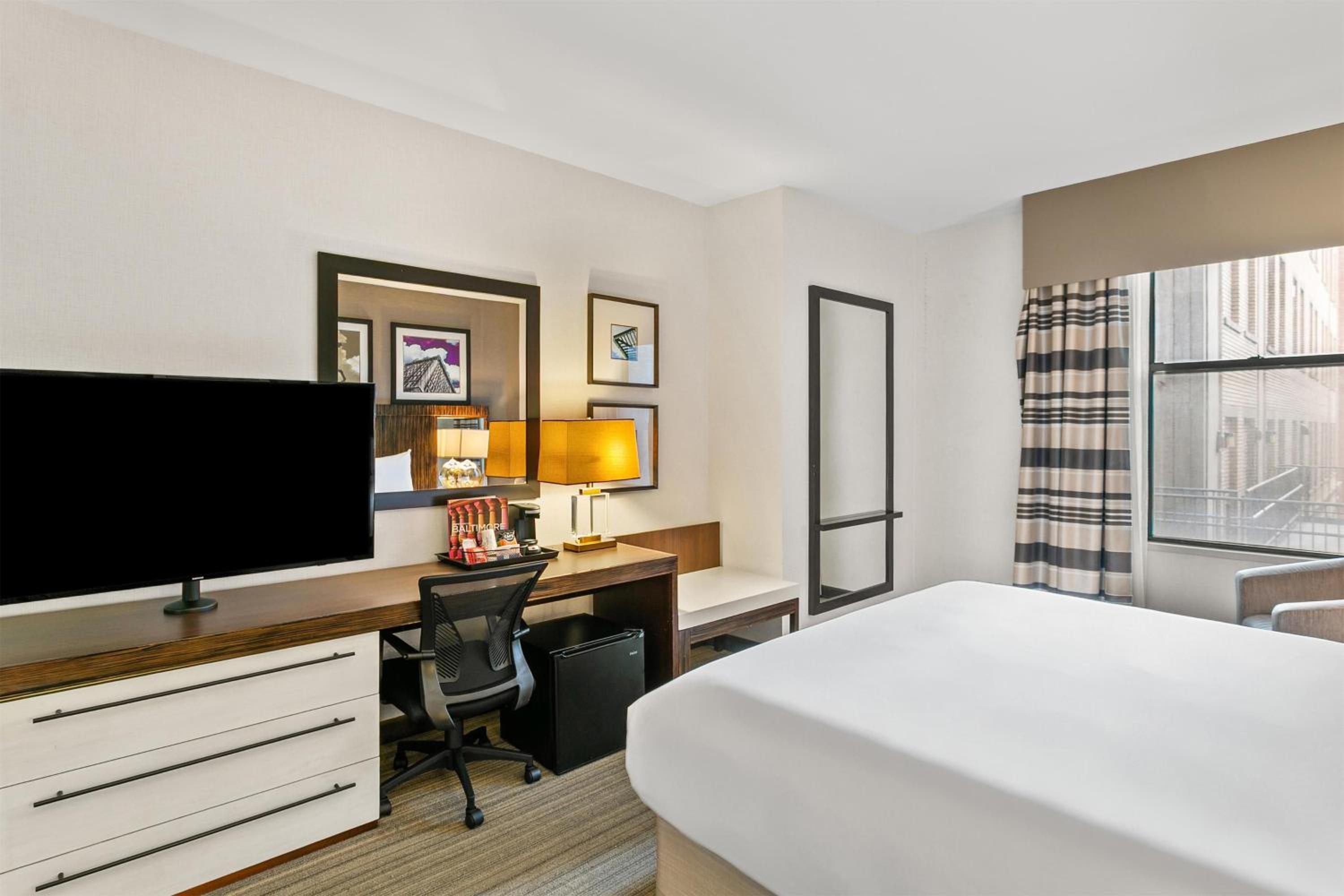 King Room with Roll-In Shower - Disability Access
