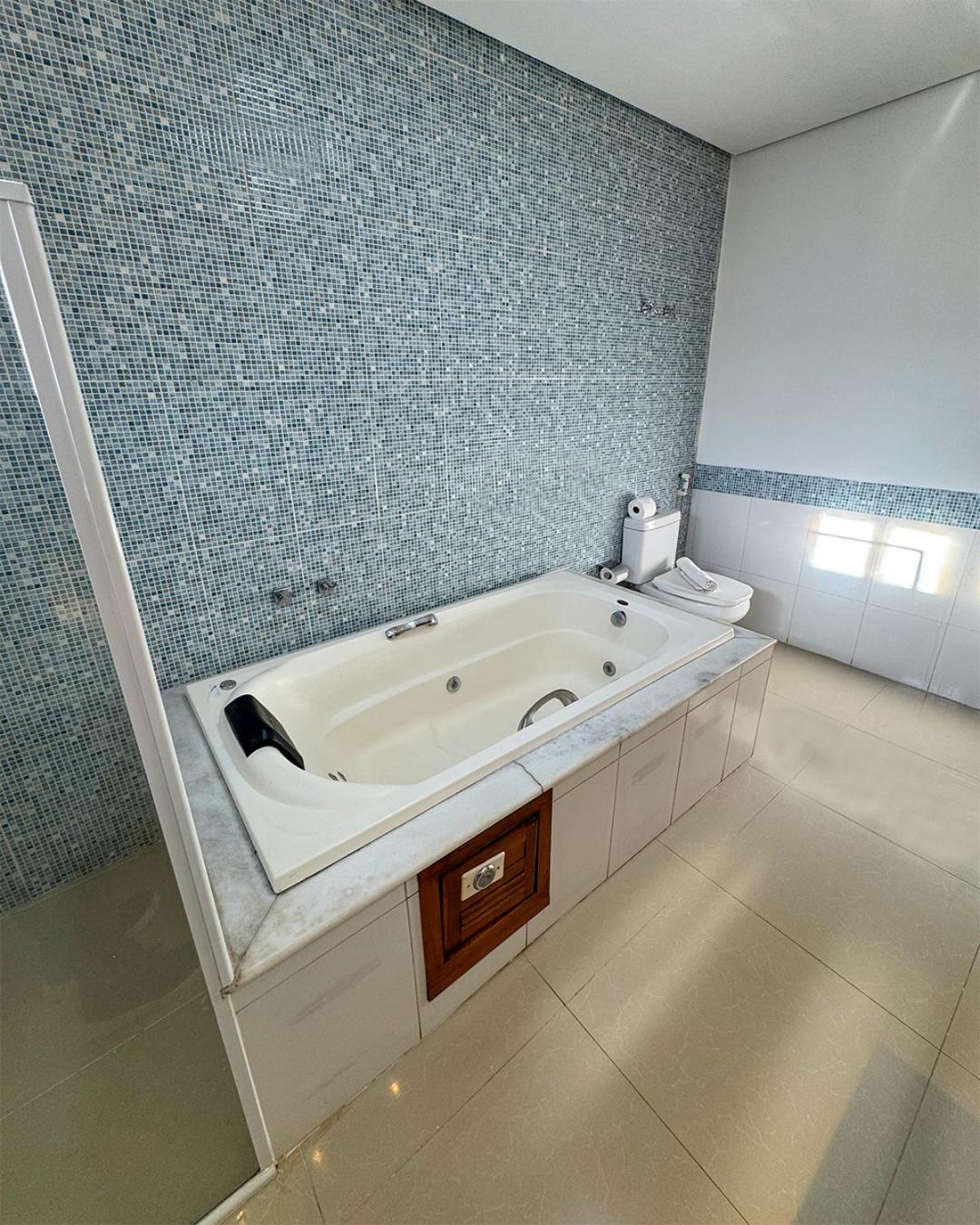 Deluxe Double Room with Bath photo 3