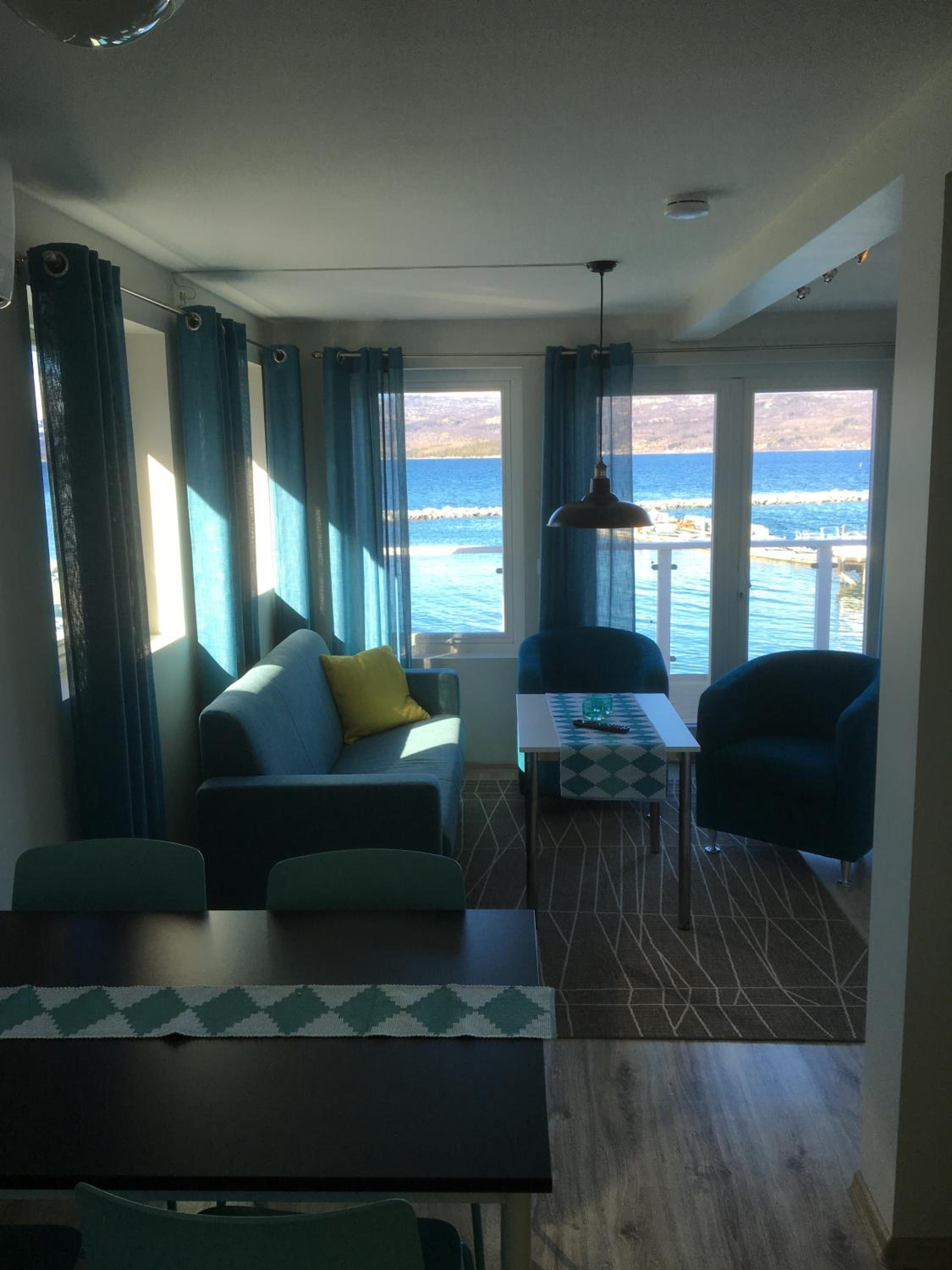 Three-Bedroom Apartment with Ocean View photo 1
