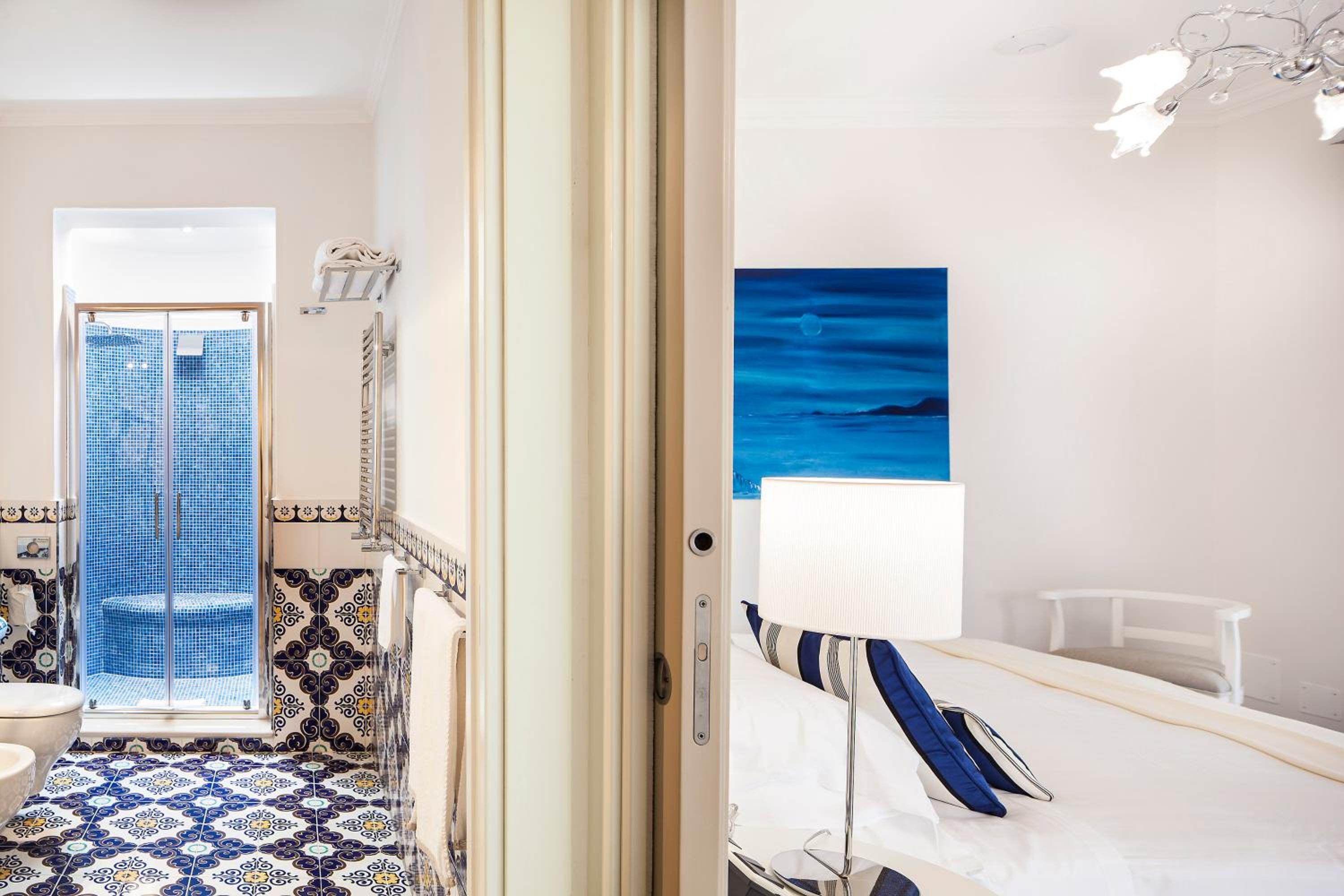 Exclusive Suite - Photo 4
