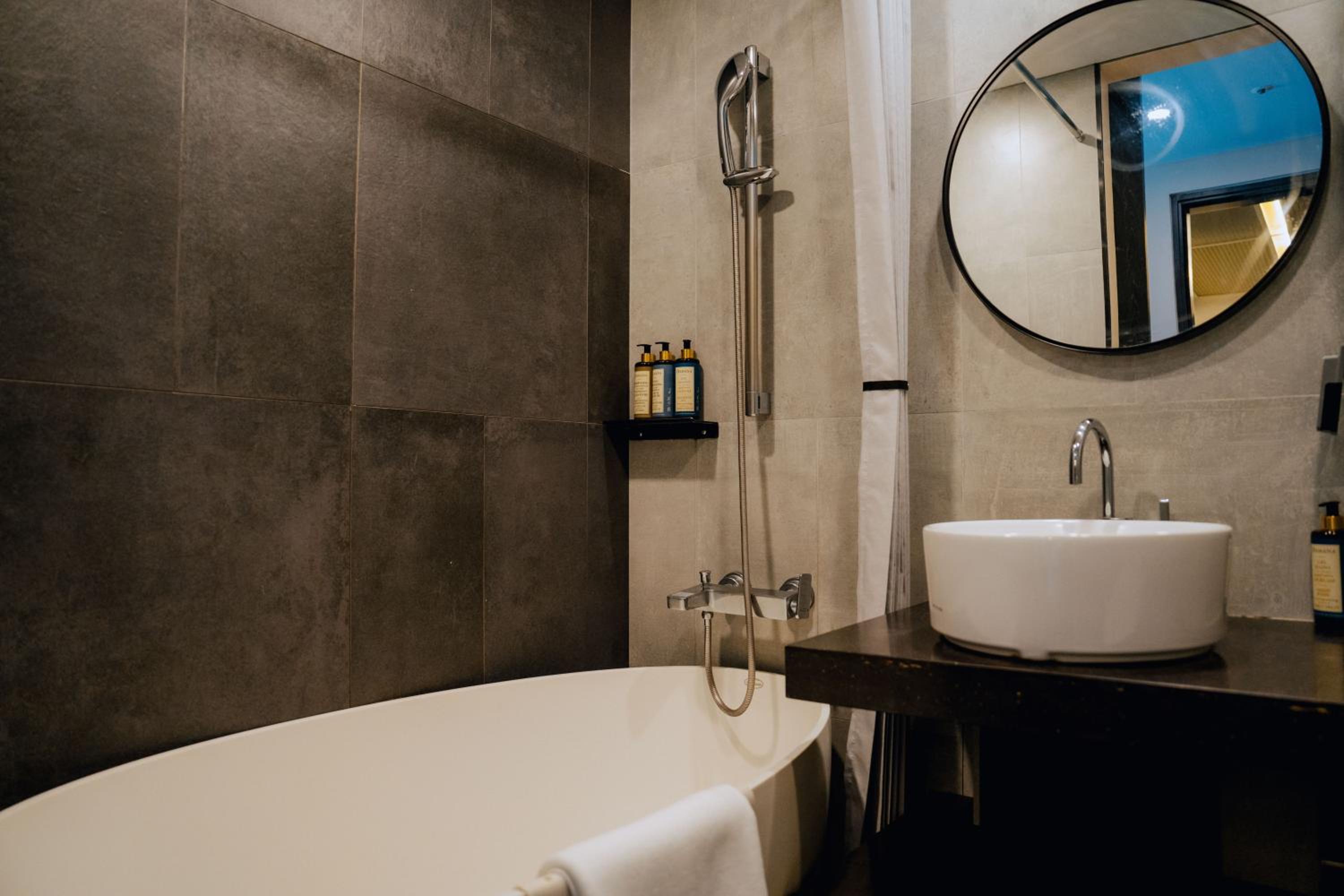 Standard Double with bath - Photo 2