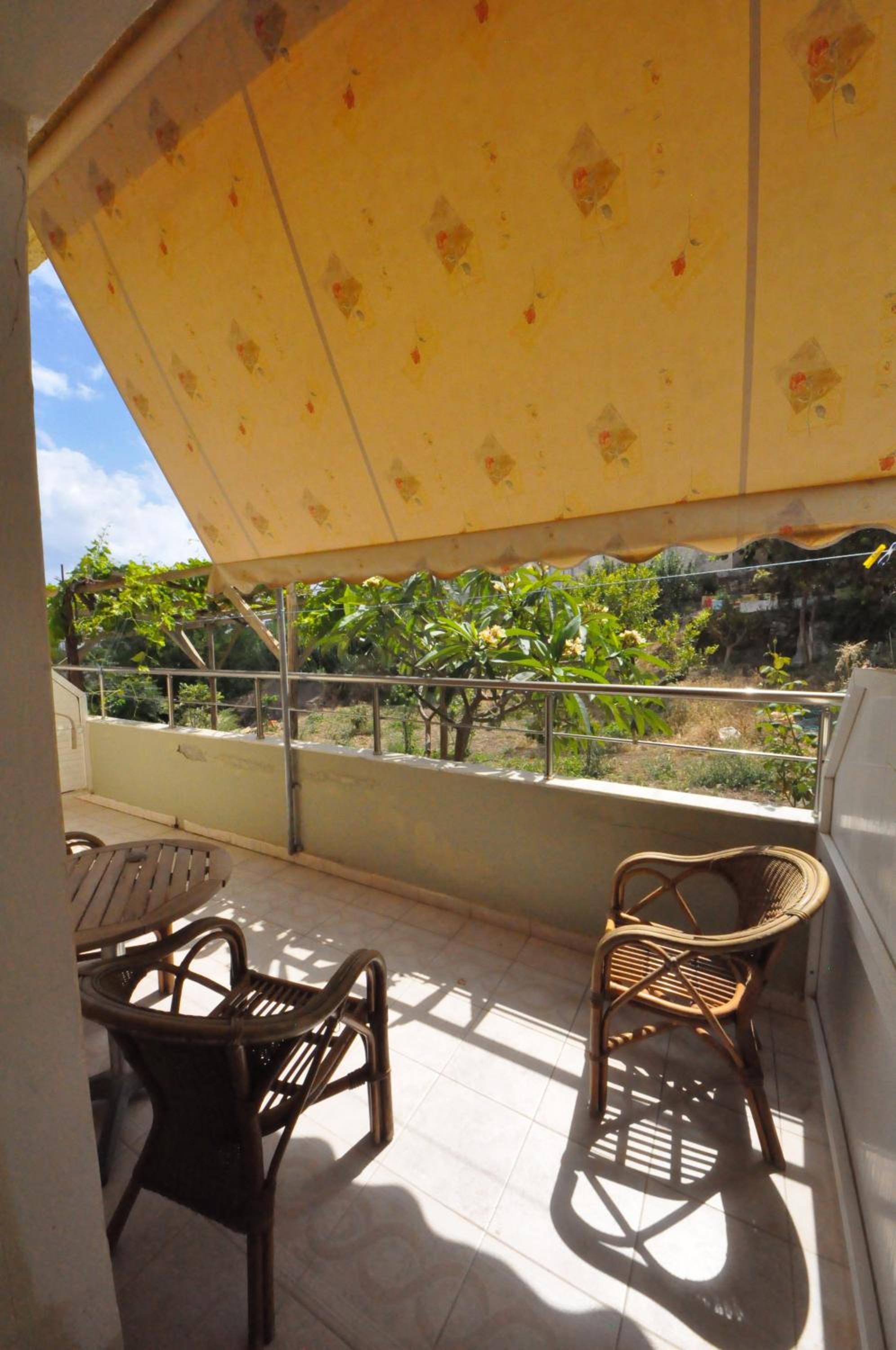 Studio with Garden View - Photo 3