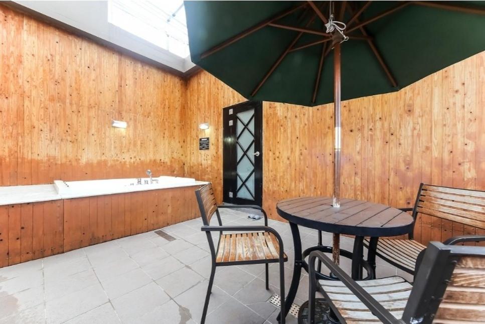 Suite with Spa Bath