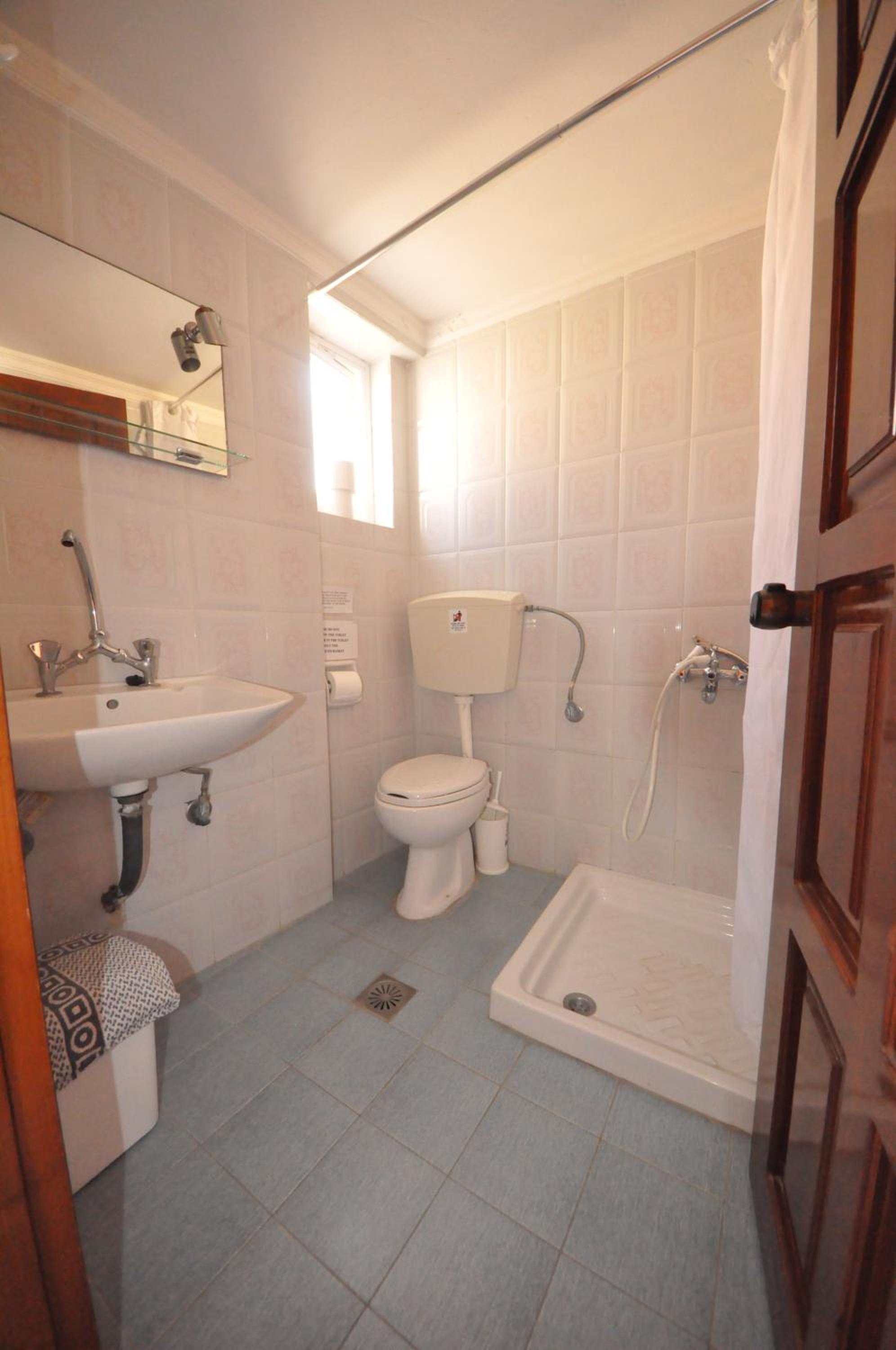 Double or Twin Room - Photo 22