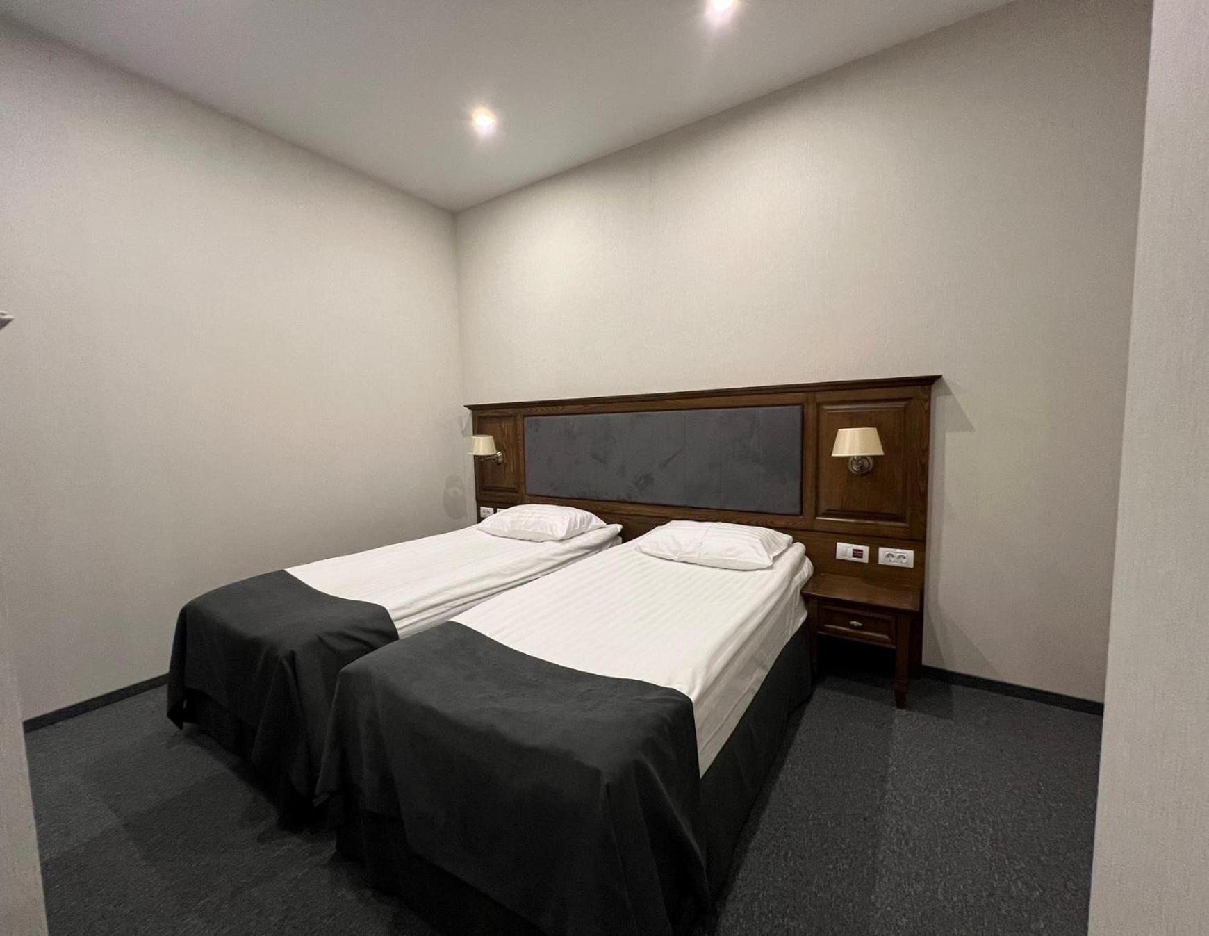 Superior Double or Twin Room without Window photo 2