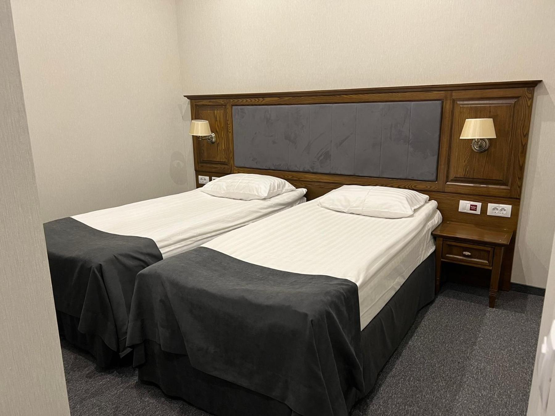 Superior Double or Twin Room without Window photo 3