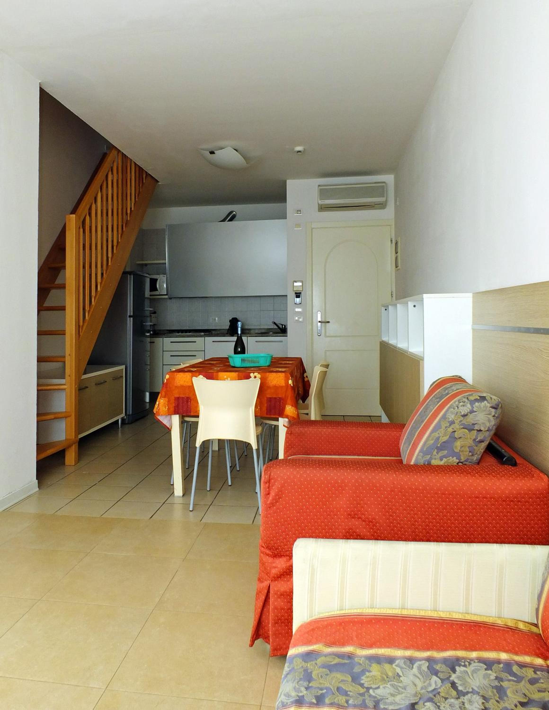 Three-Bedroom Apartment (8 Adults) - Photo 8