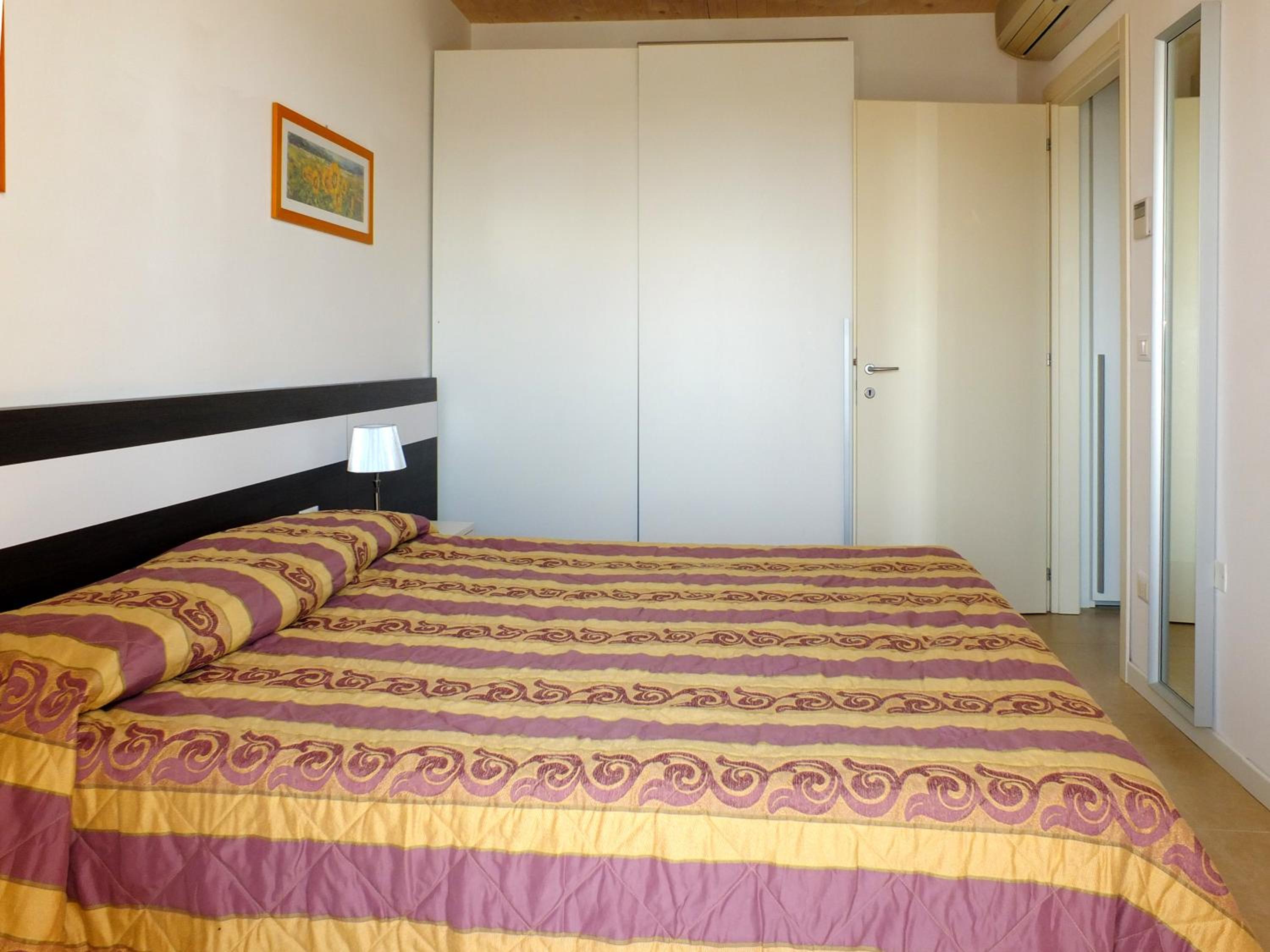 One-Bedroom Apartment - Photo 8