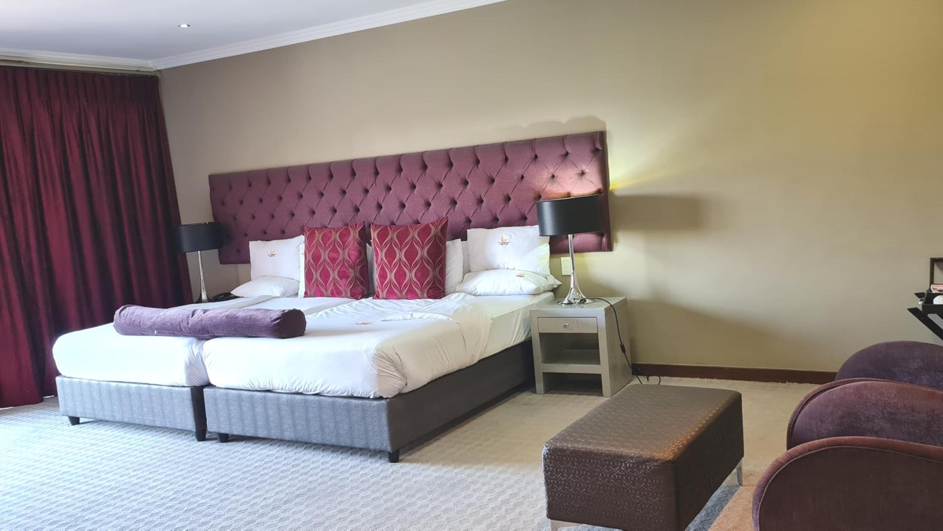 Deluxe Queen Room
