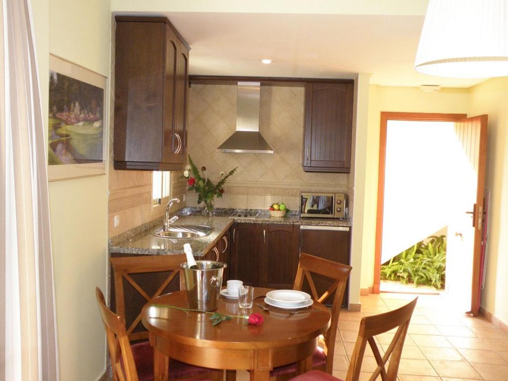 Two-Bedroom Apartment - Penthouse - Photo 10