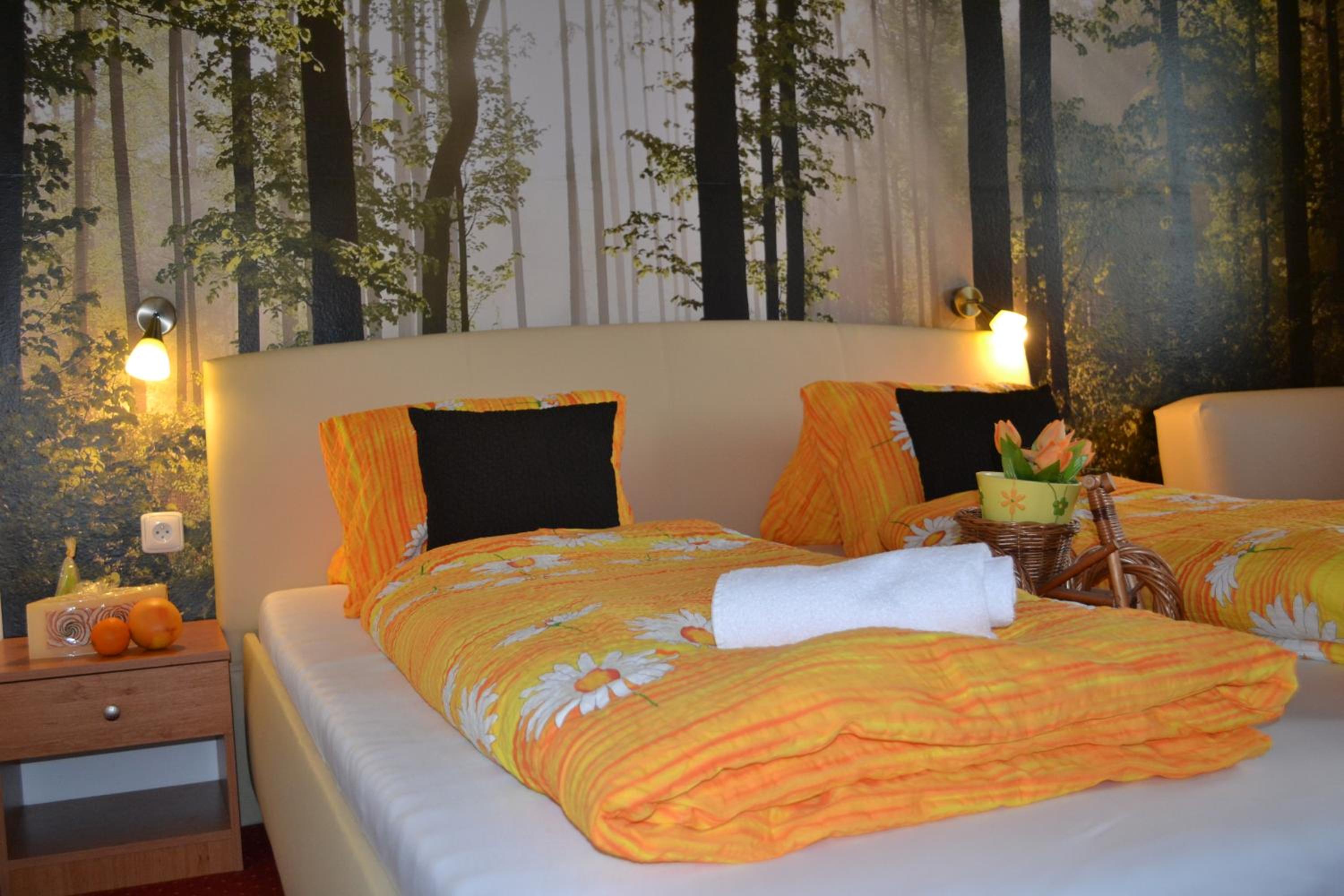 Standard Double or Twin Room - Photo 2
