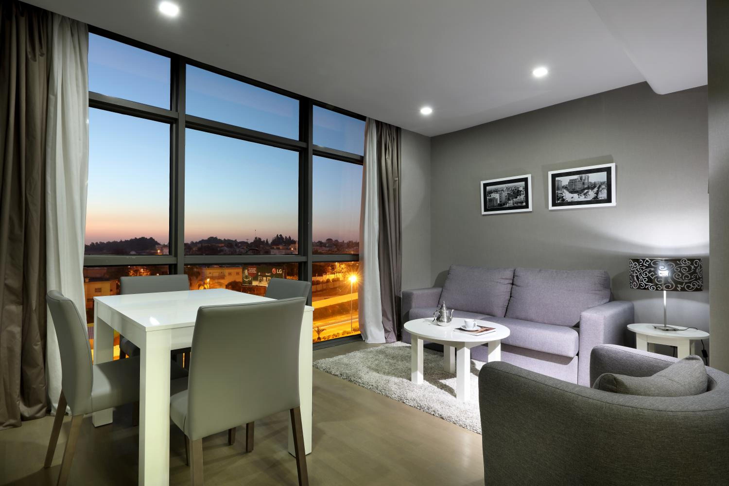 Family Room photo 1
