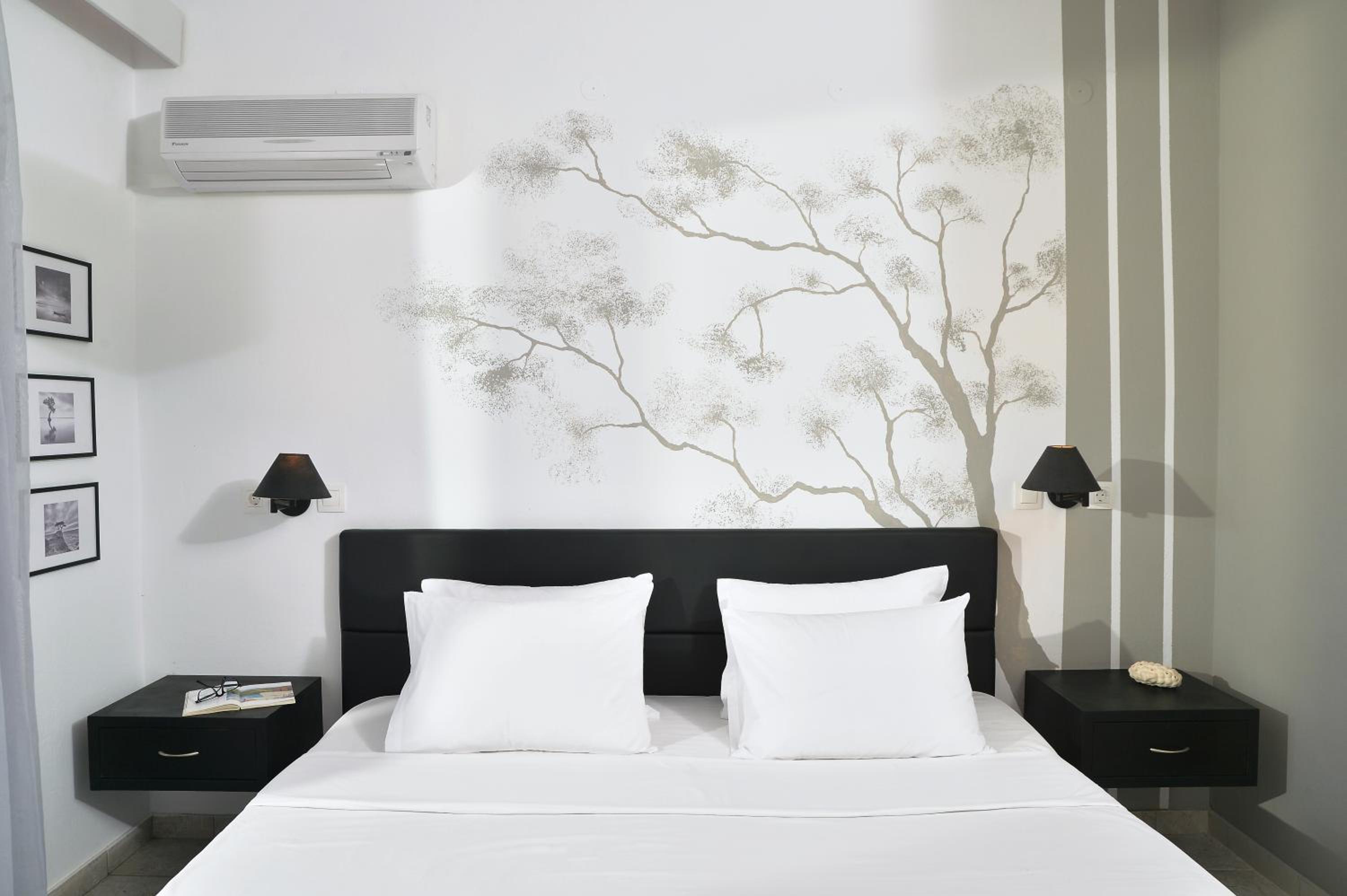 Deluxe Double or Twin Room with Sea View photo 2