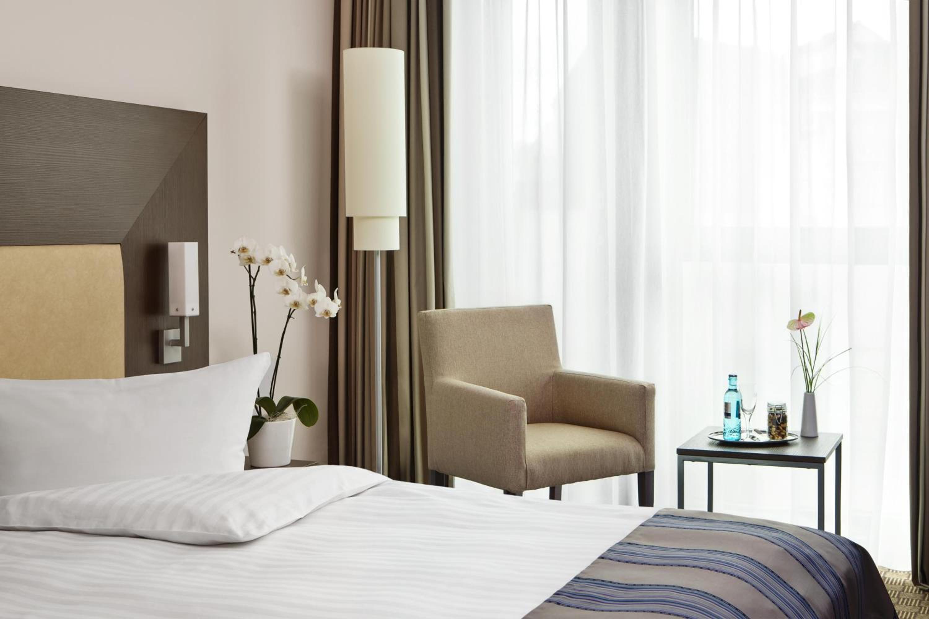 Standard Double or Twin Room - Photo 3