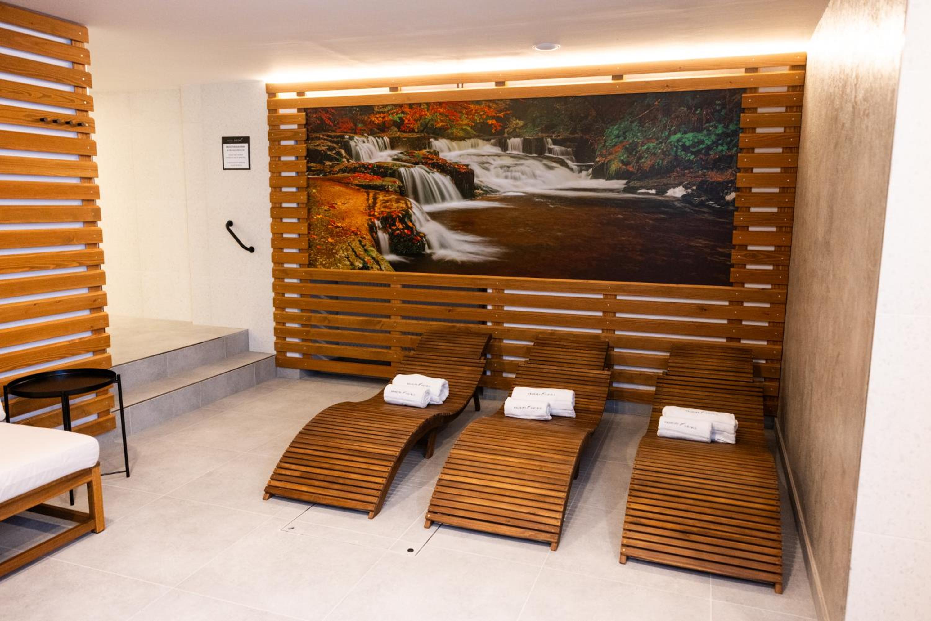 Superior Double or Twin Room photo 3