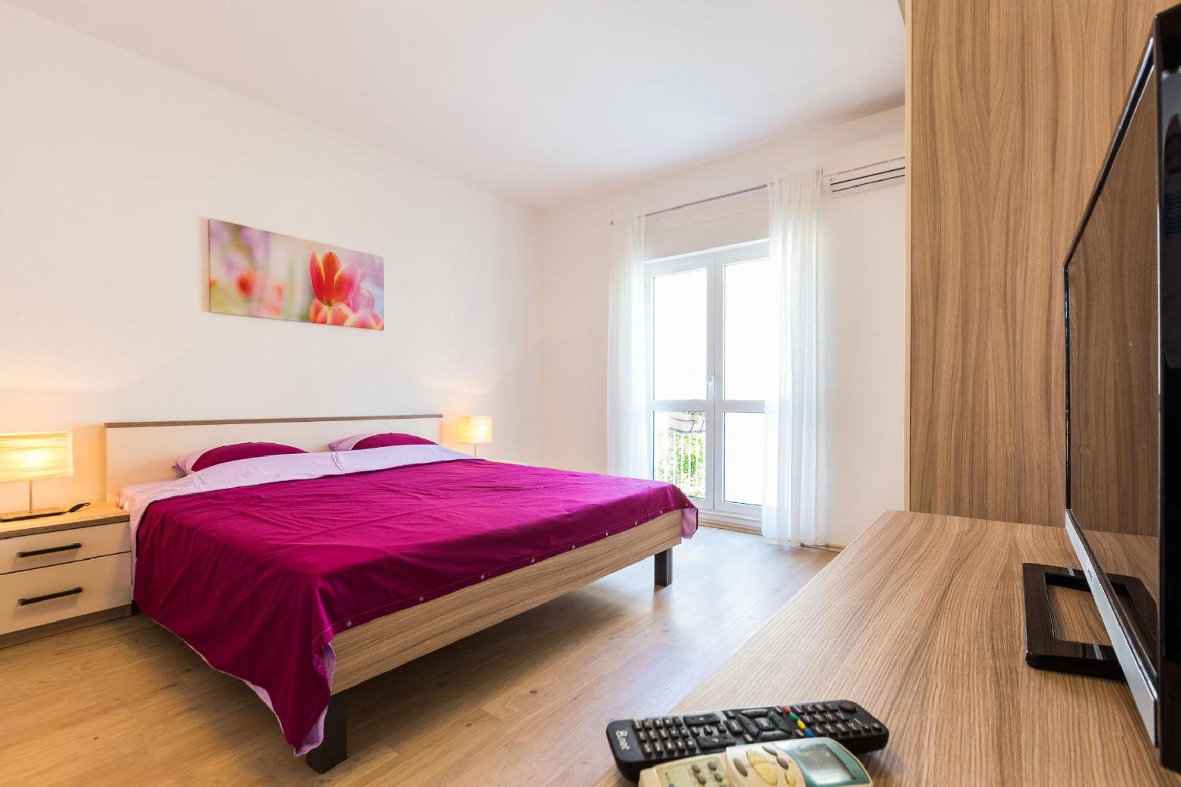 One-Bedroom Apartment - Photo 19