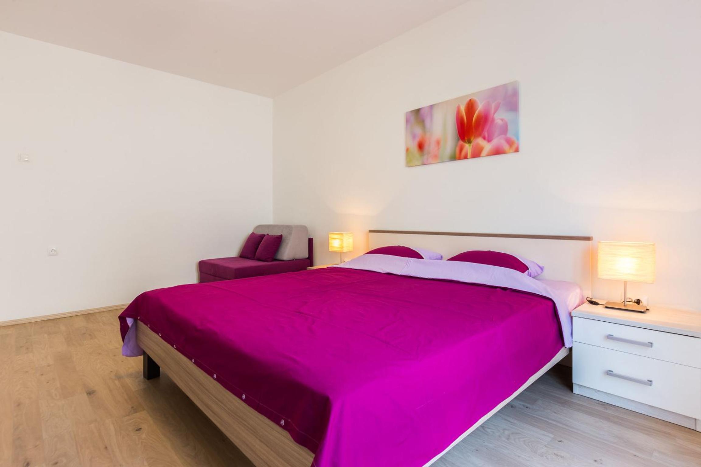 One-Bedroom Apartment - Photo 10
