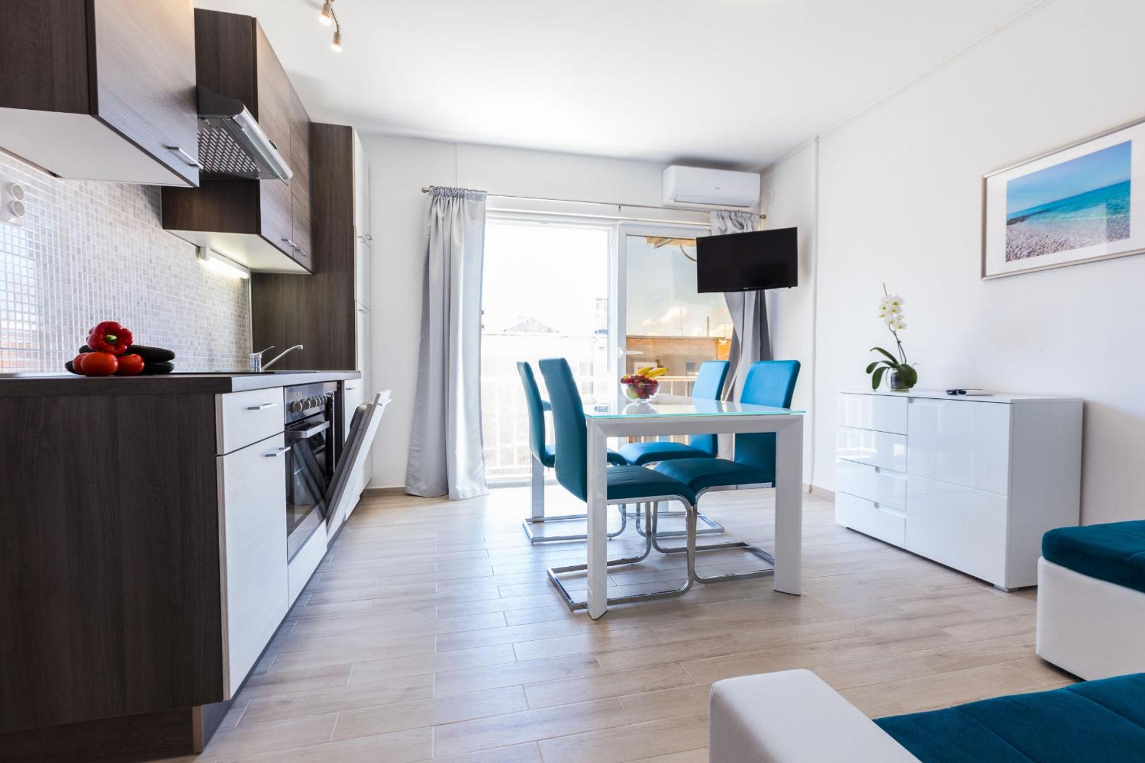 One-Bedroom Apartment - Photo 4