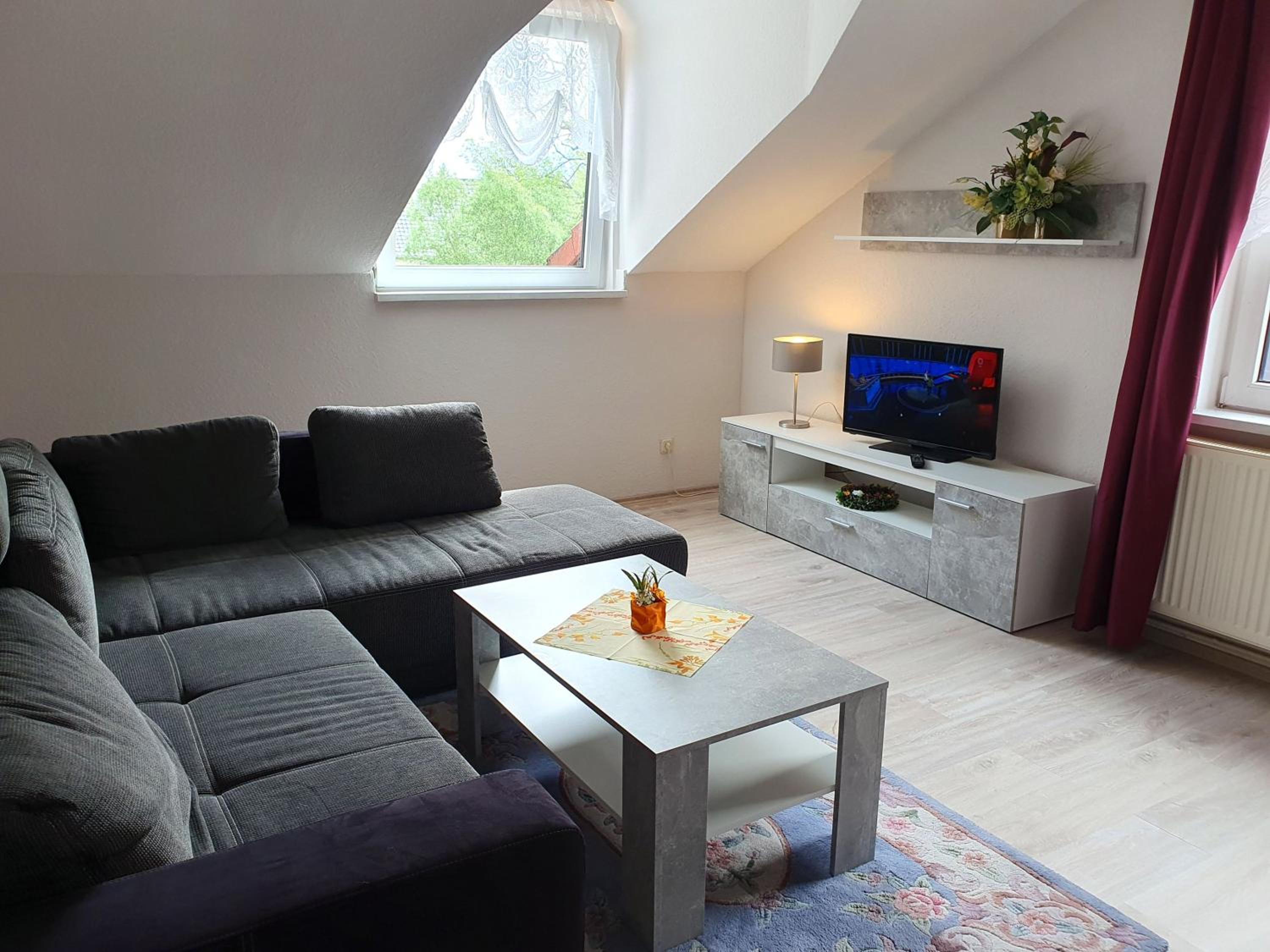One-Bedroom Apartment with Shower photo 2