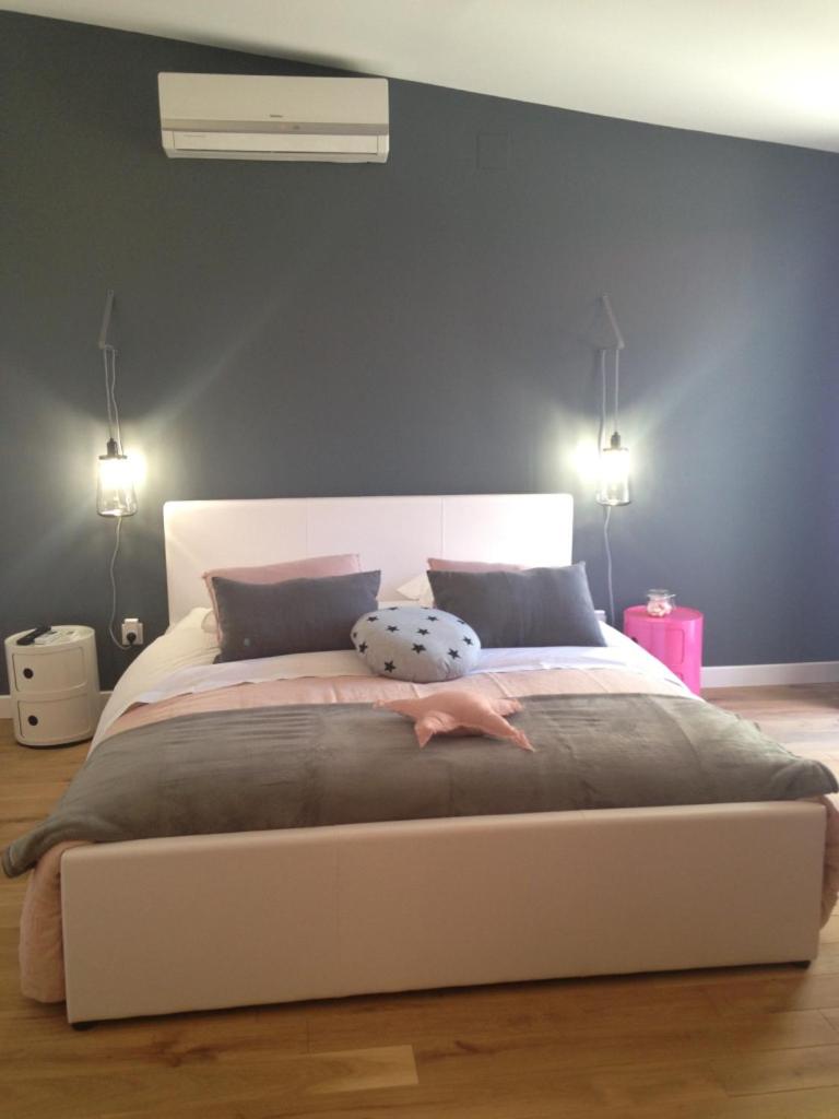 Double Room - Photo 16