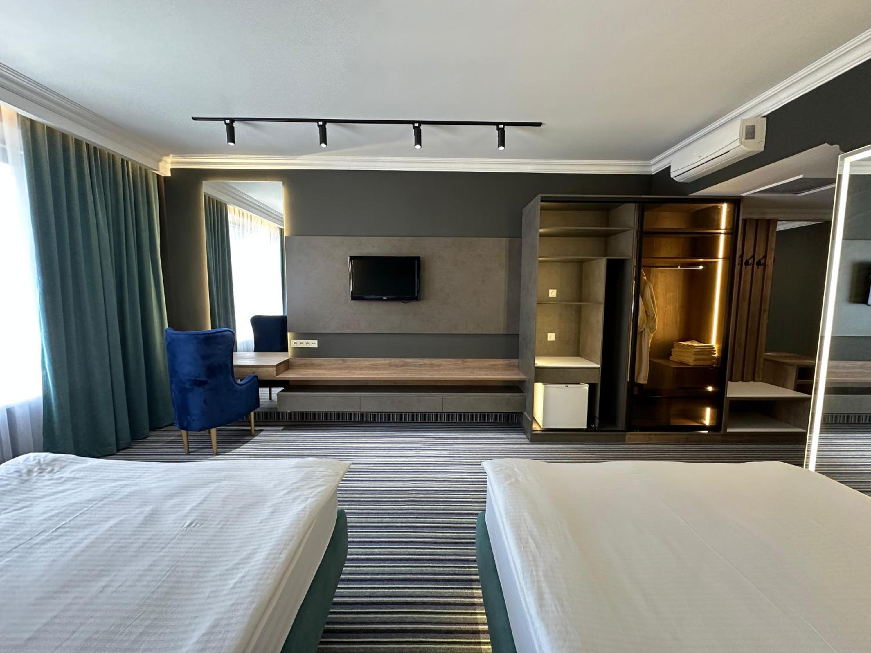 Deluxe Twin Room photo 2