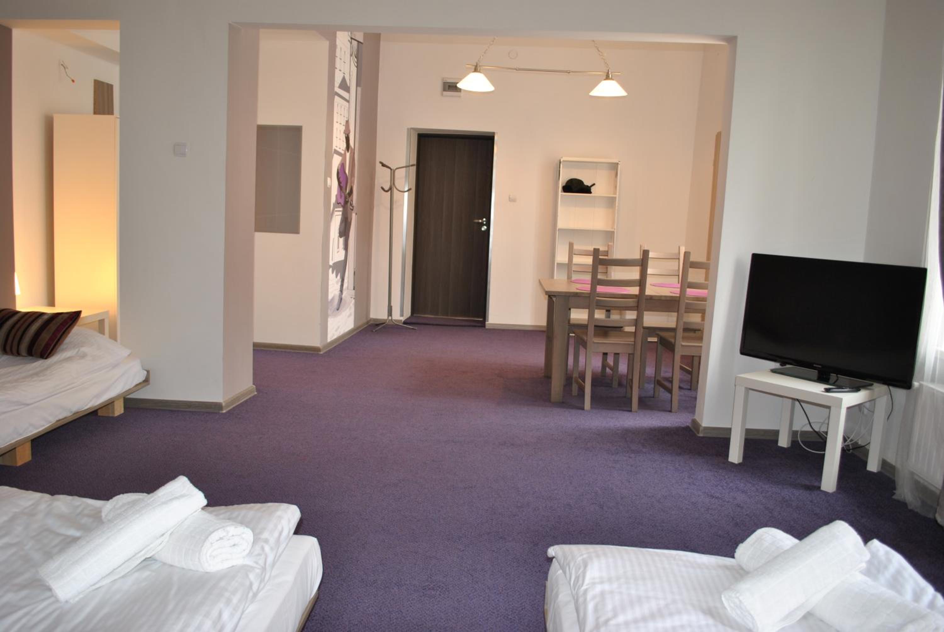 Basic Quadruple Room - Photo 8