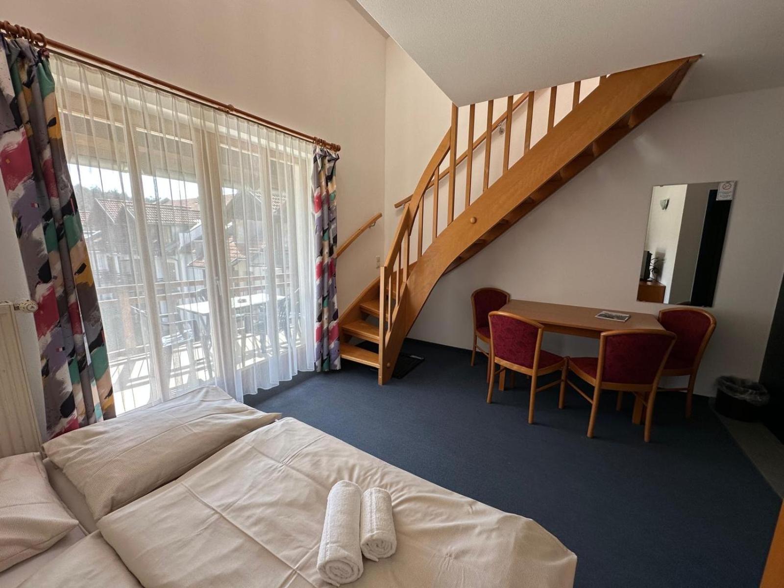 Studio Maisonette