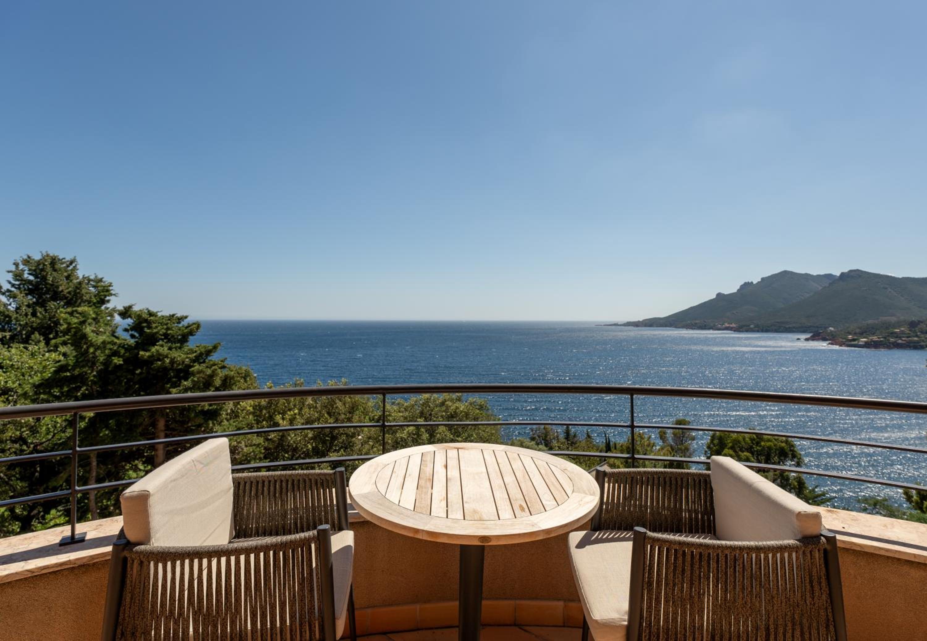 Queen Suite with Sea View photo 3