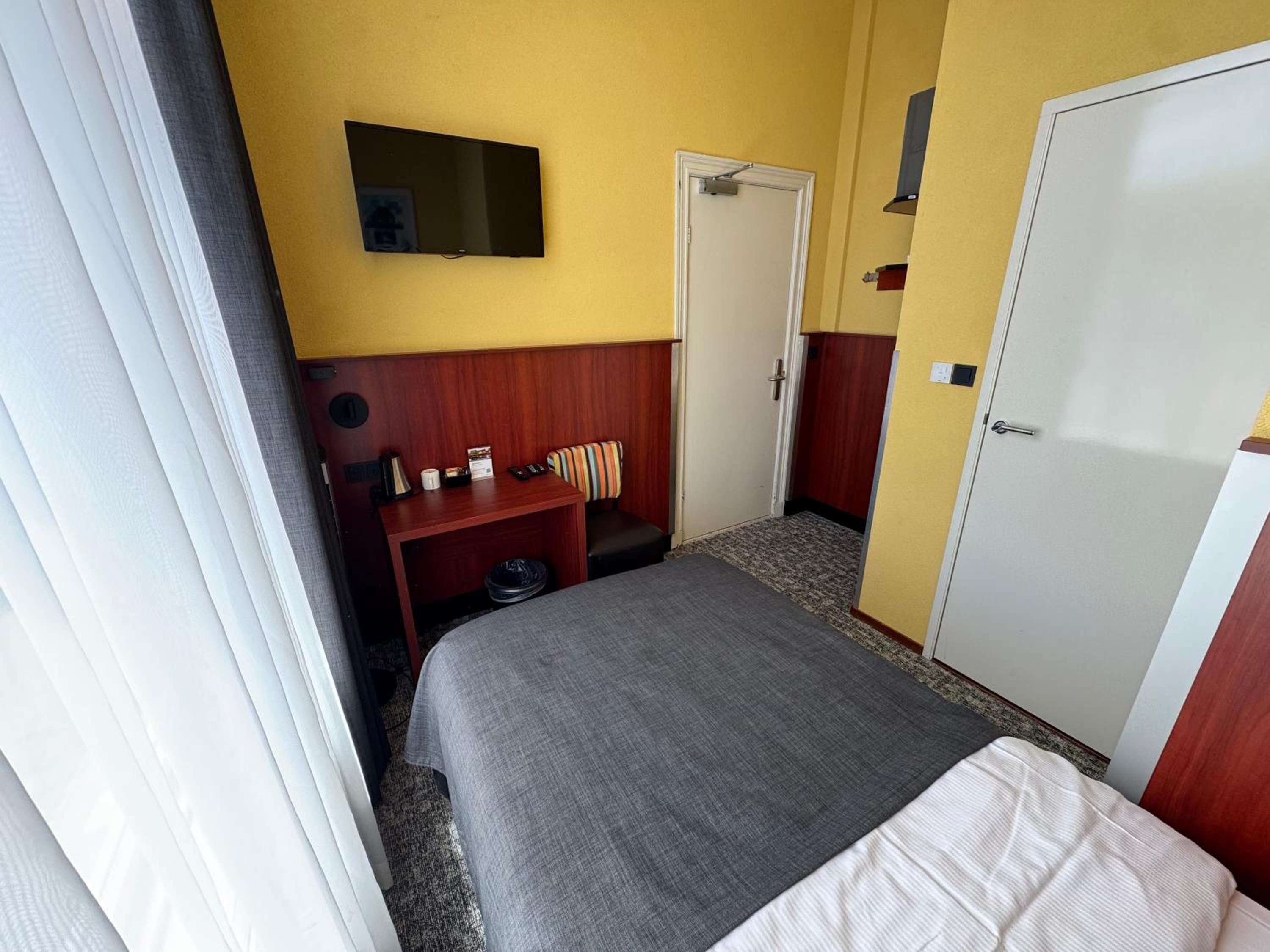 Budget Single Room