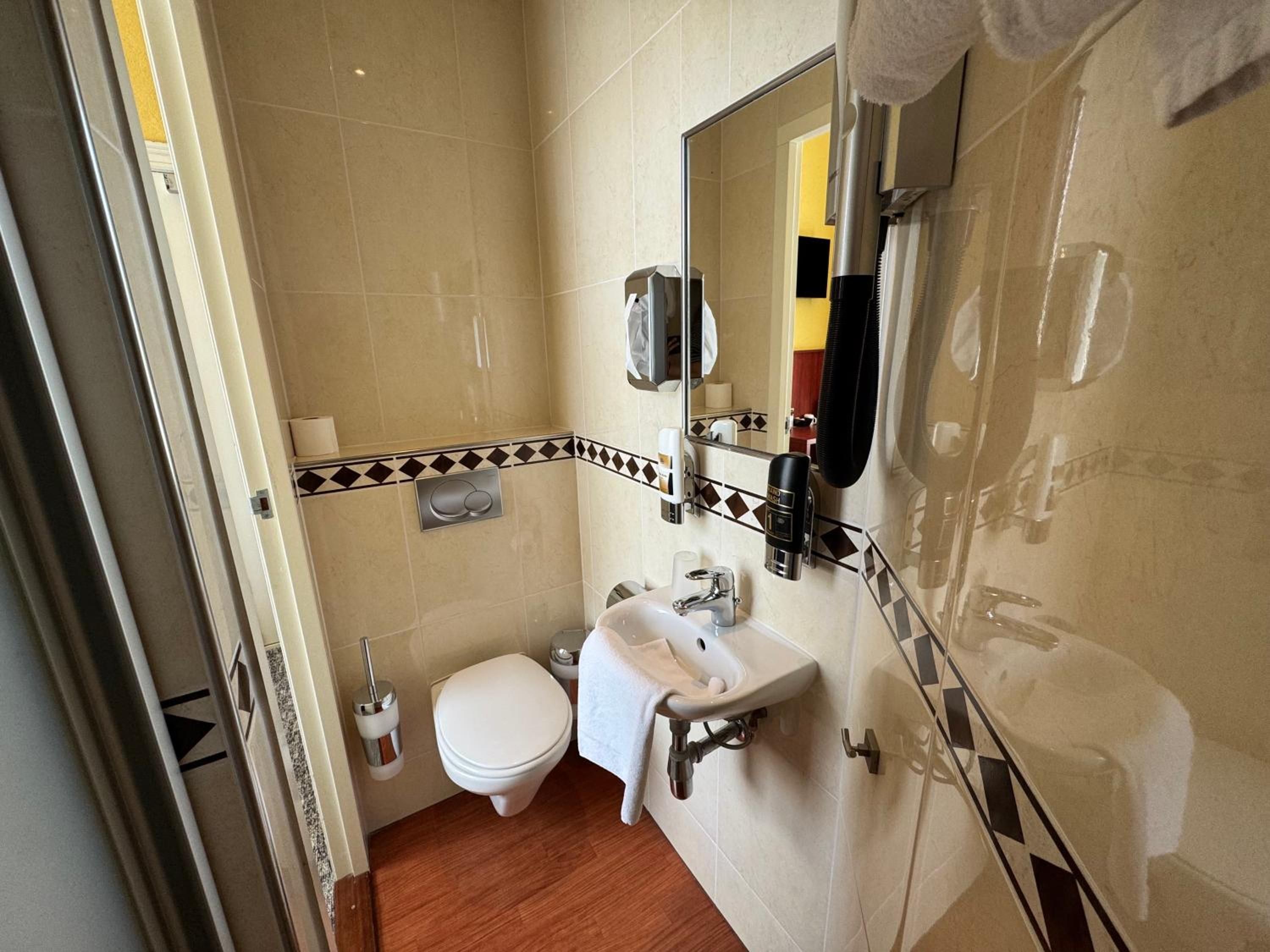 Budget Single Room