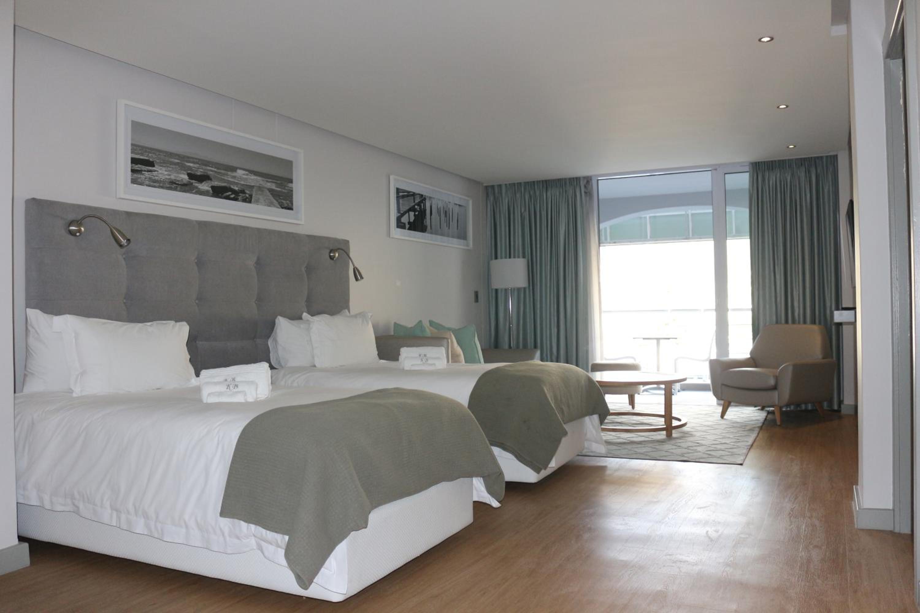 Standard Twin Room Seaview photo 1