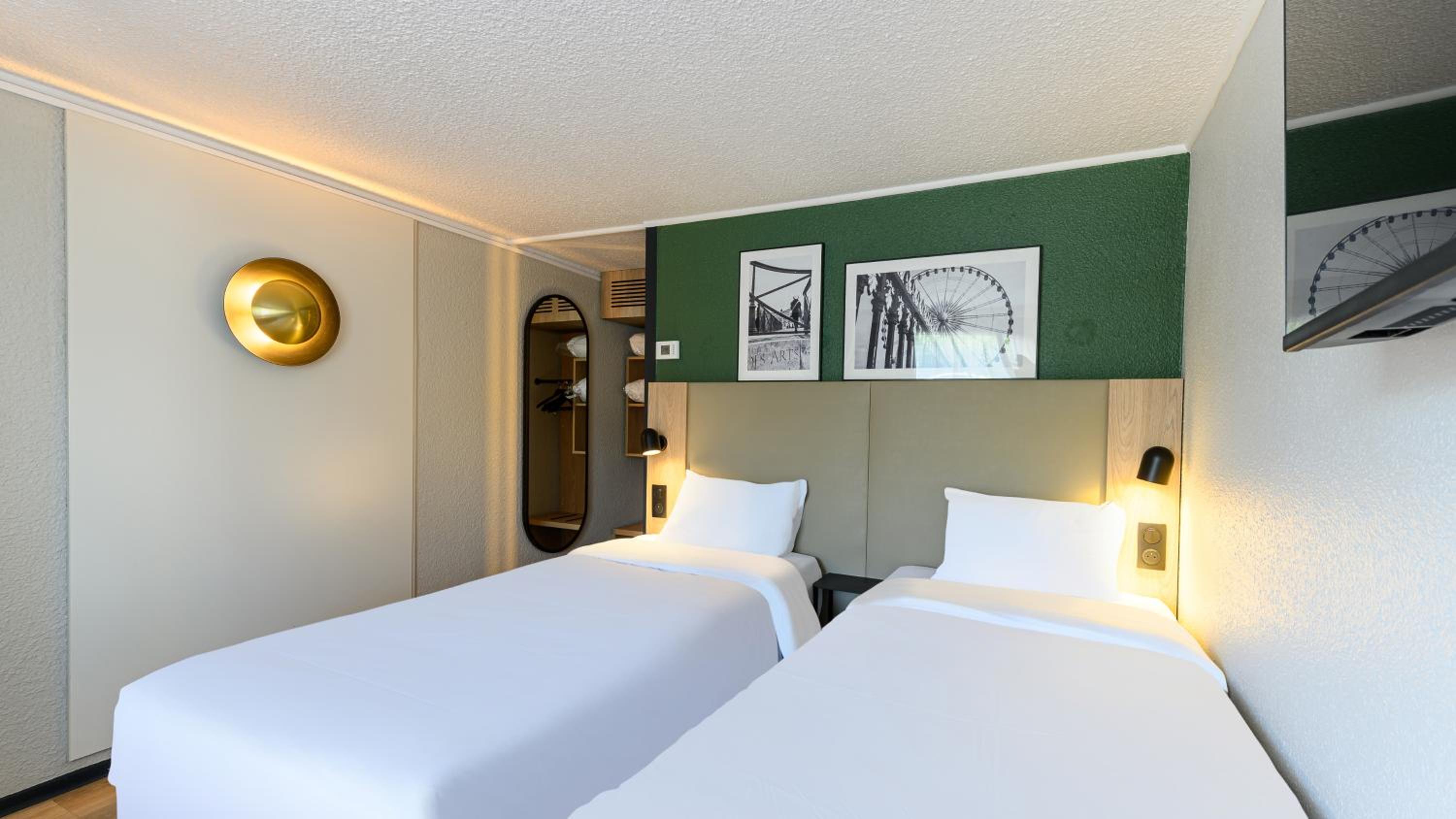 Standard Room - 2 Single Beds - Photo 1