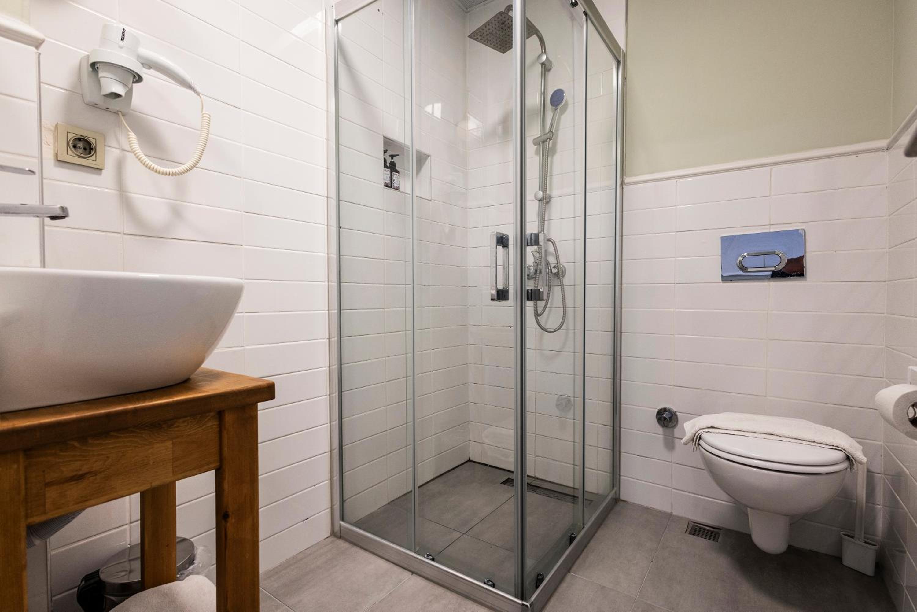 Standard Triple Room - Photo 17