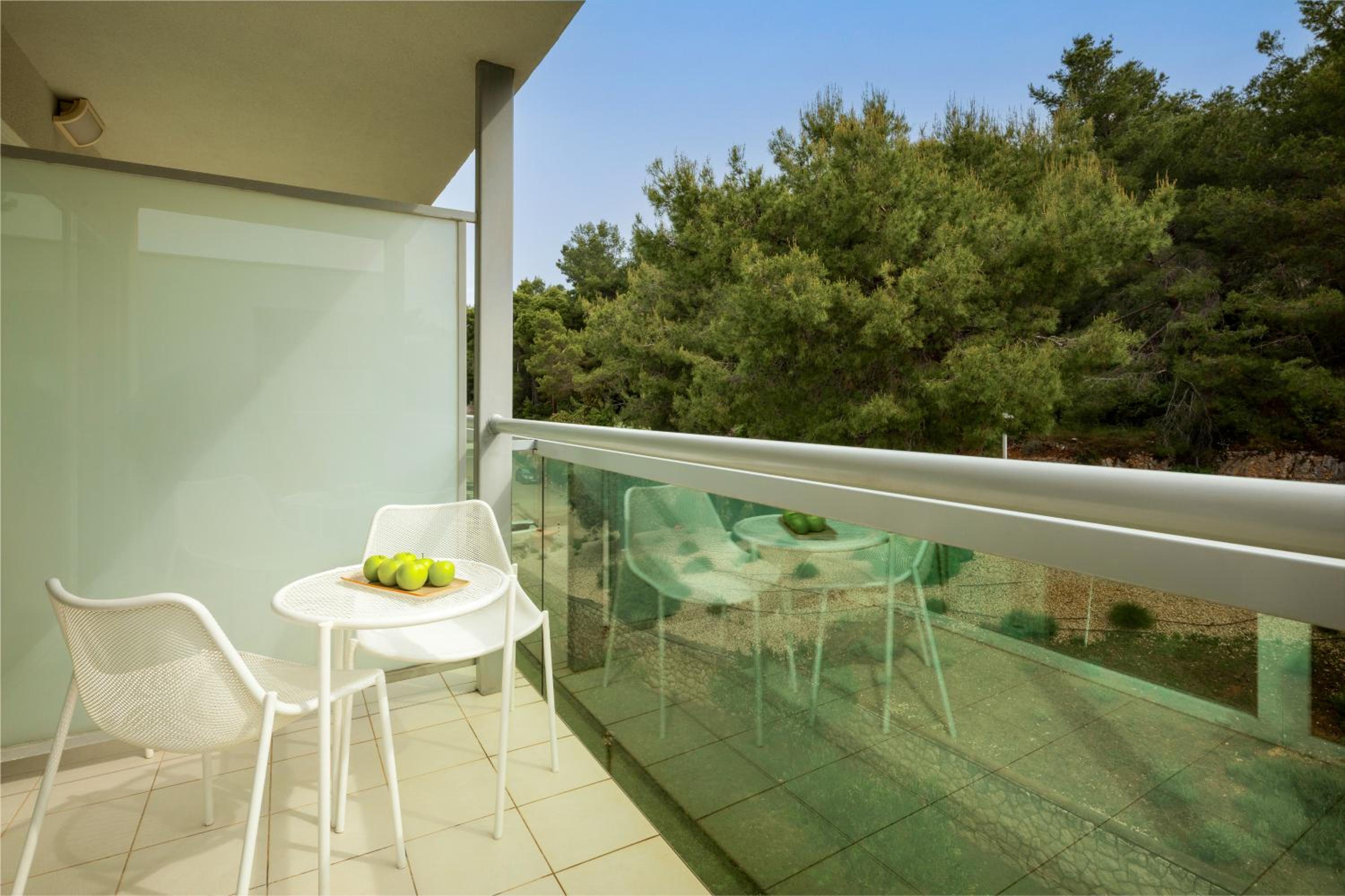 Standard Family Room with Balcony - Photo 3