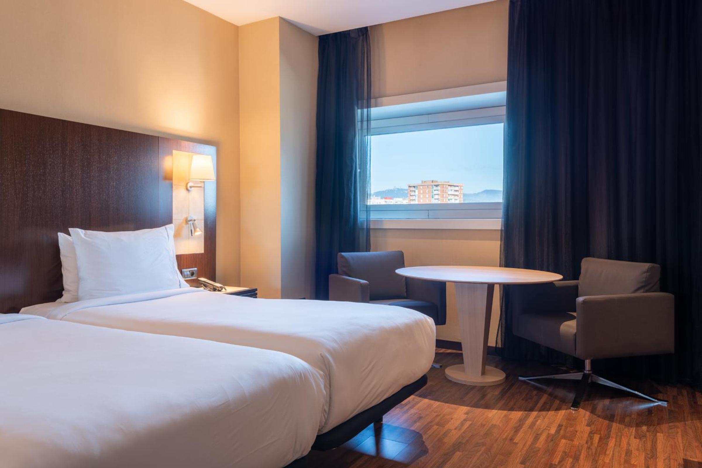 Comfort Double or Twin Room thumbnail 5