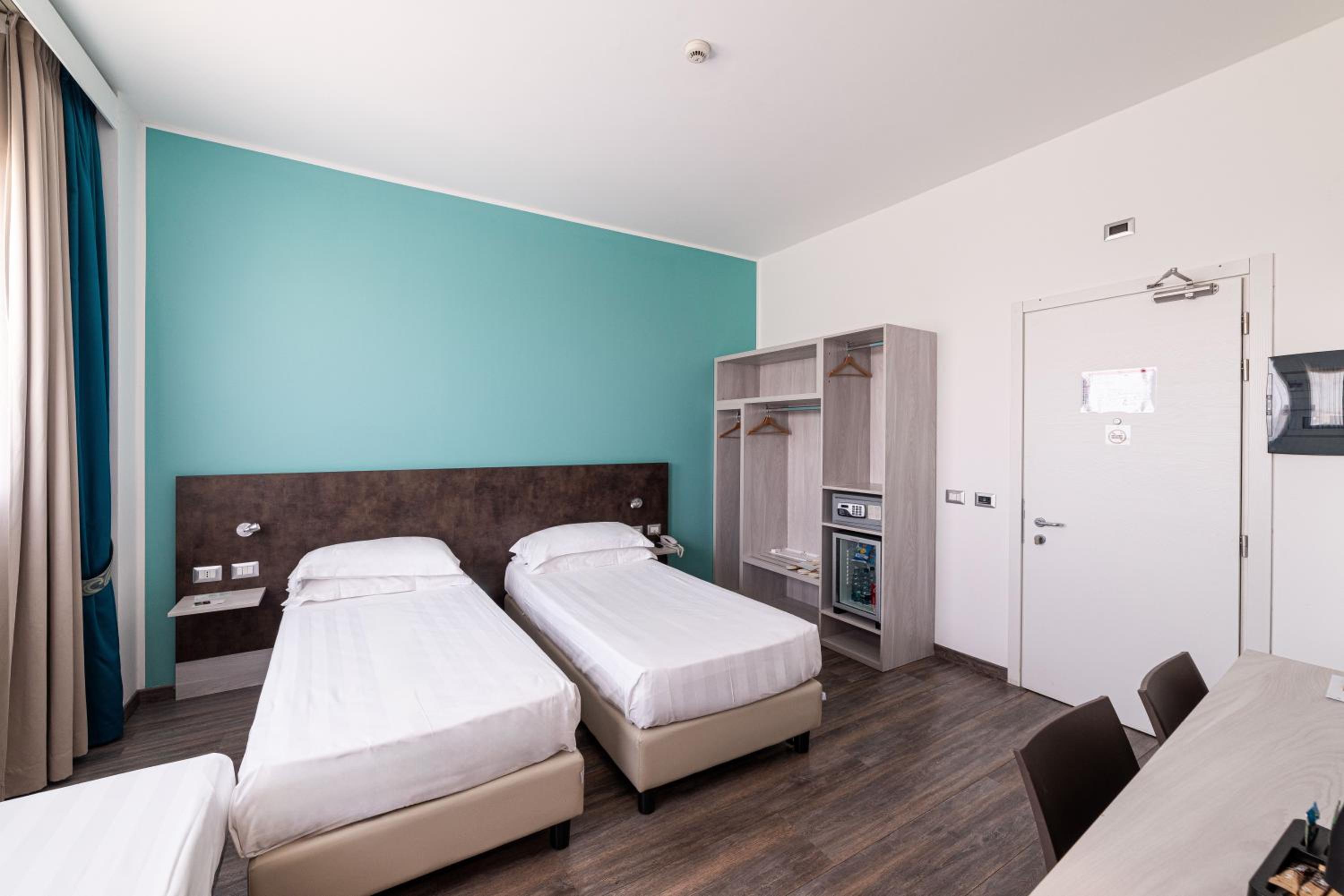 Classic Triple Room photo 2