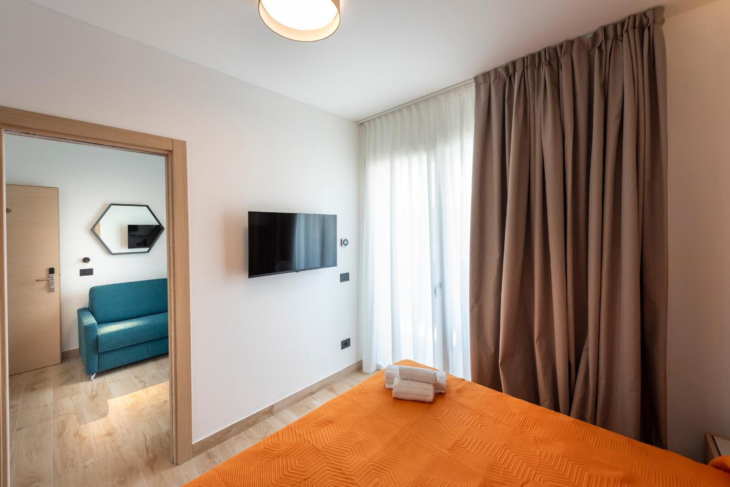 Junior Suite with Balcony photo 2
