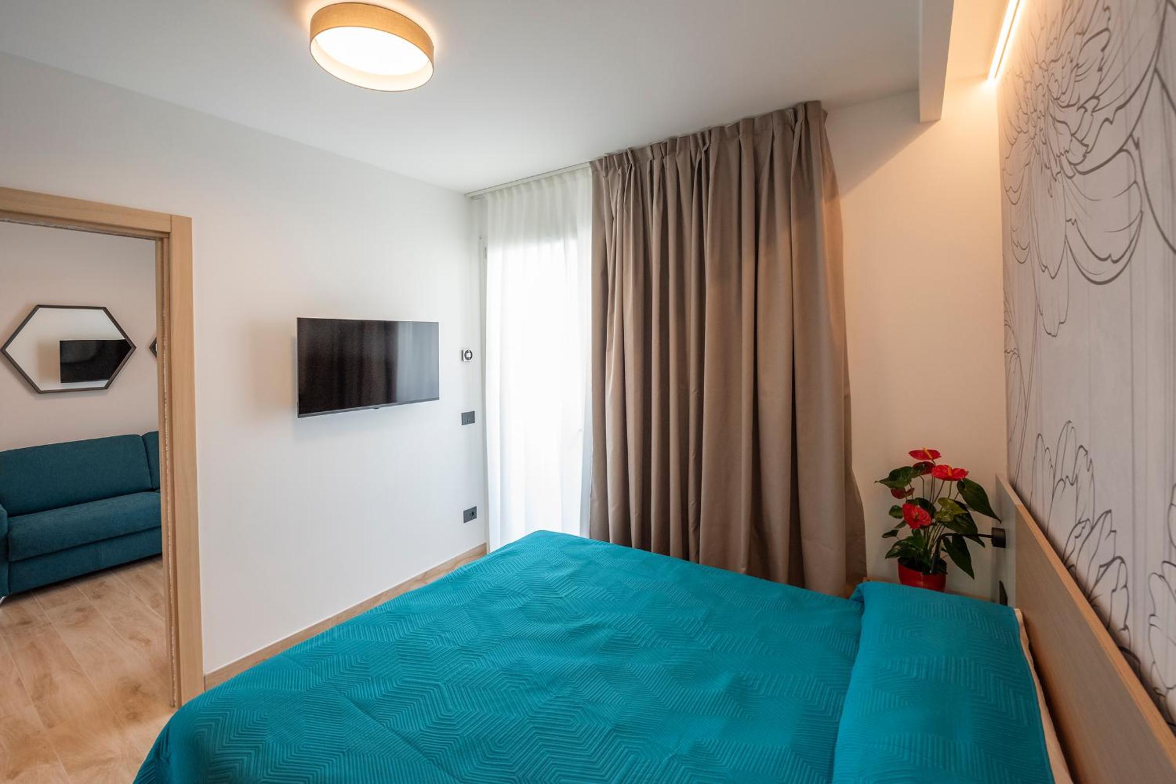 Junior Suite with Balcony photo 3